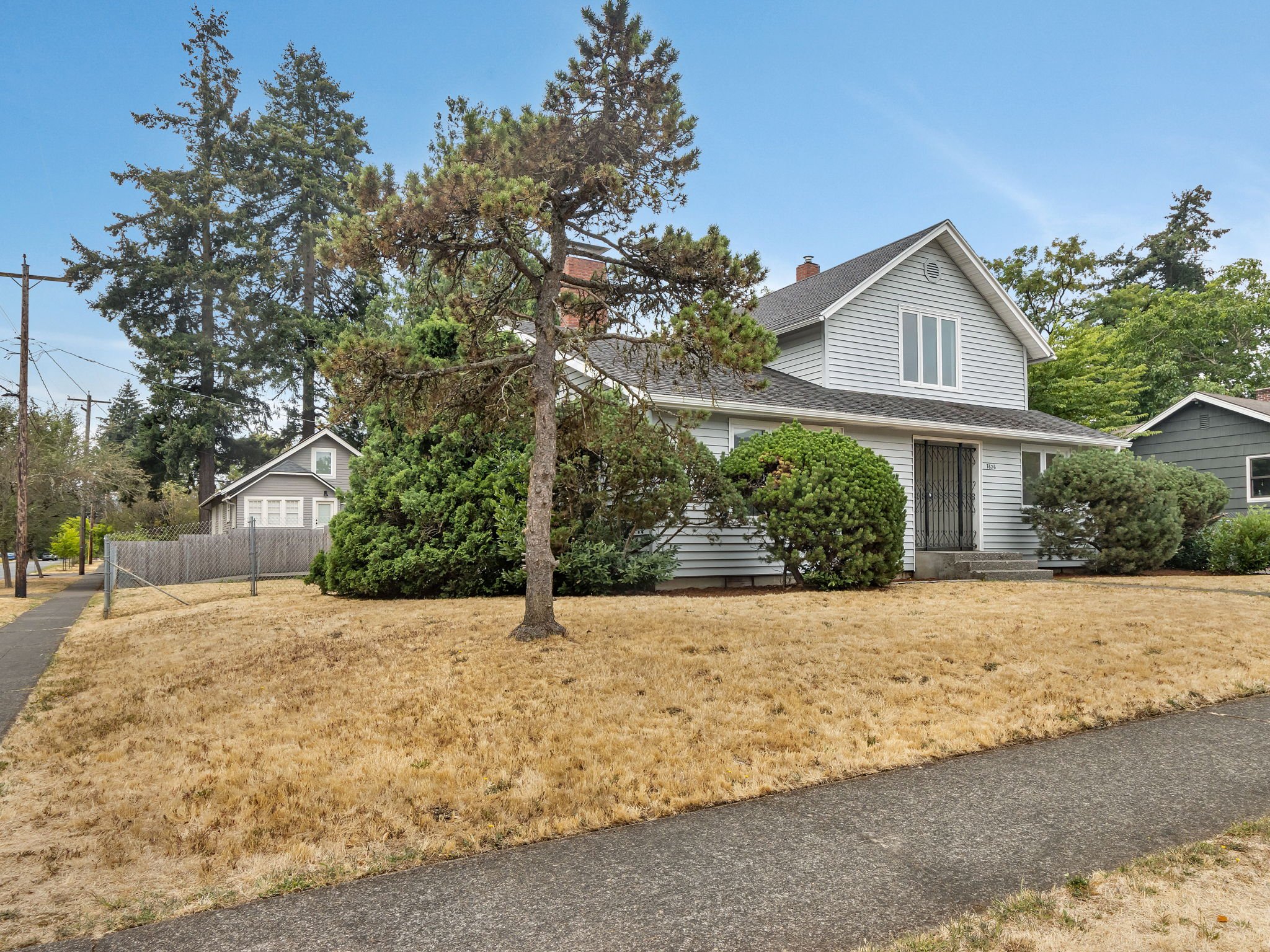 7626 SE Carlton St, Portland-2.jpg