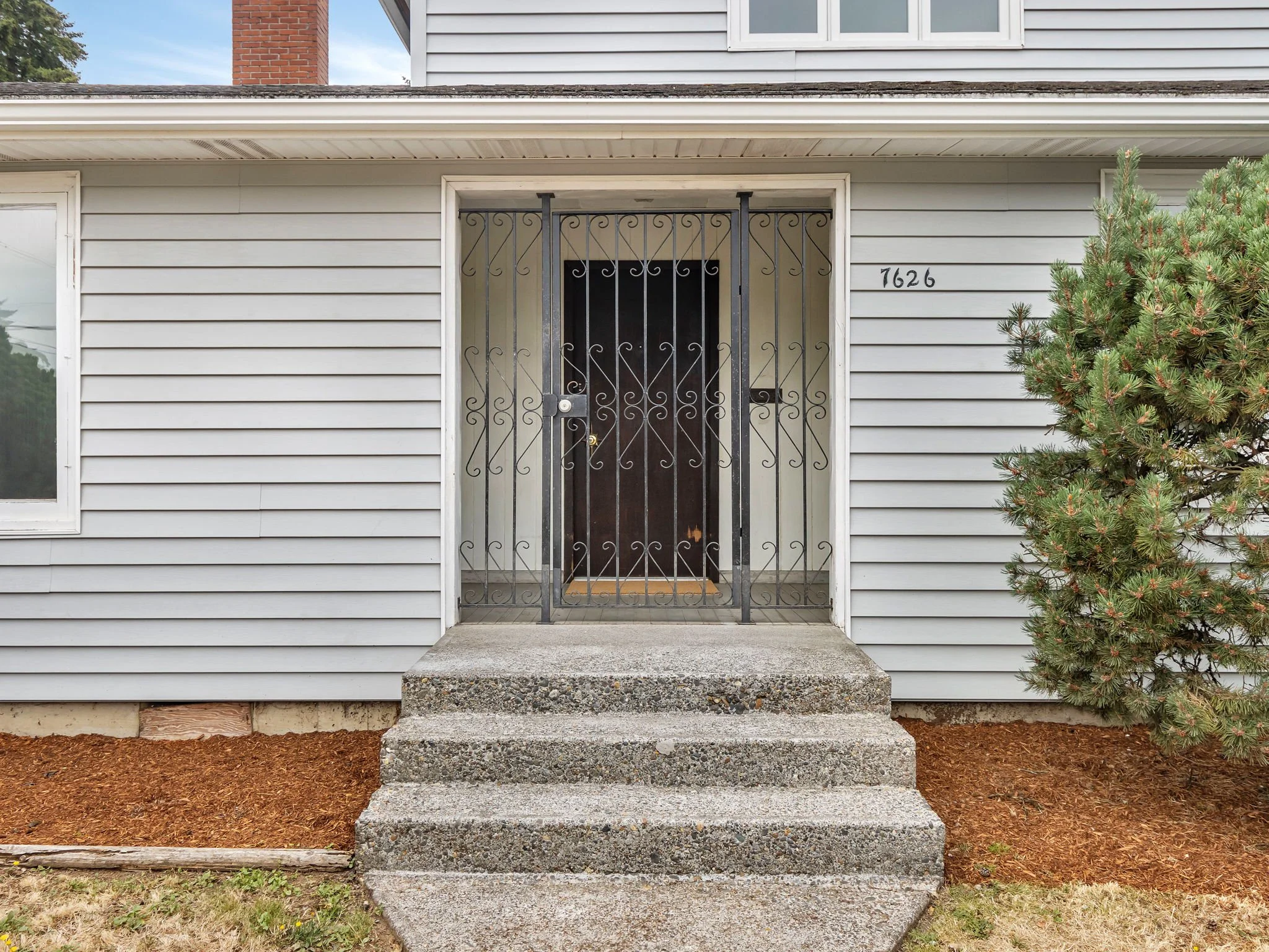 7626 SE Carlton St, Portland-6.jpg