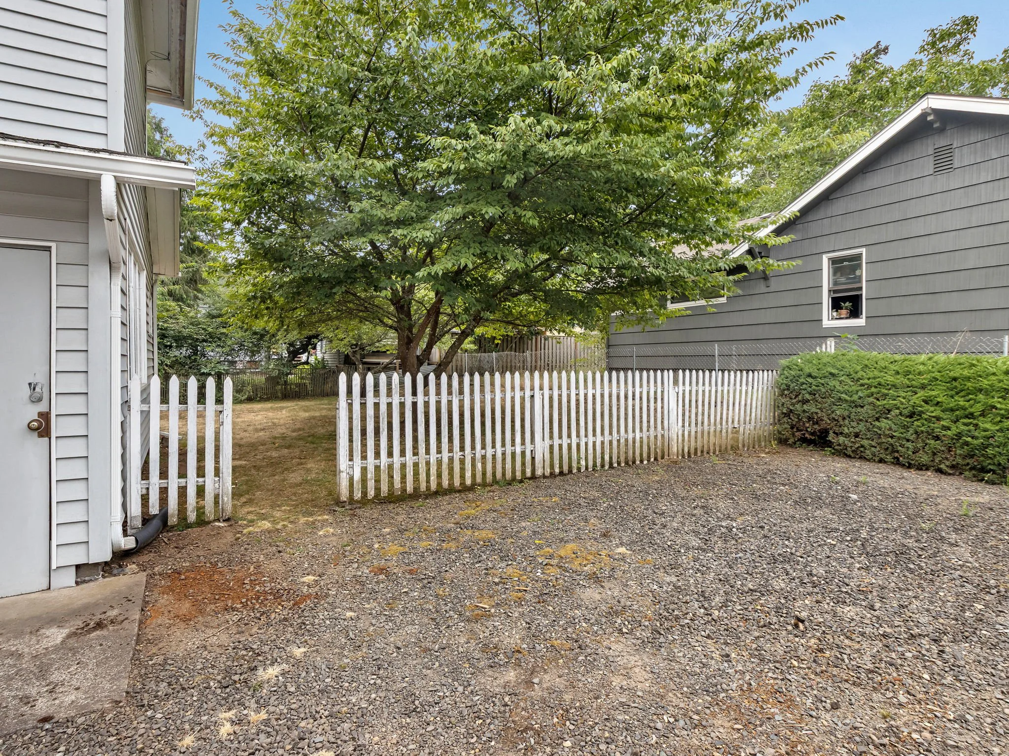 7626 SE Carlton St, Portland-7.jpg