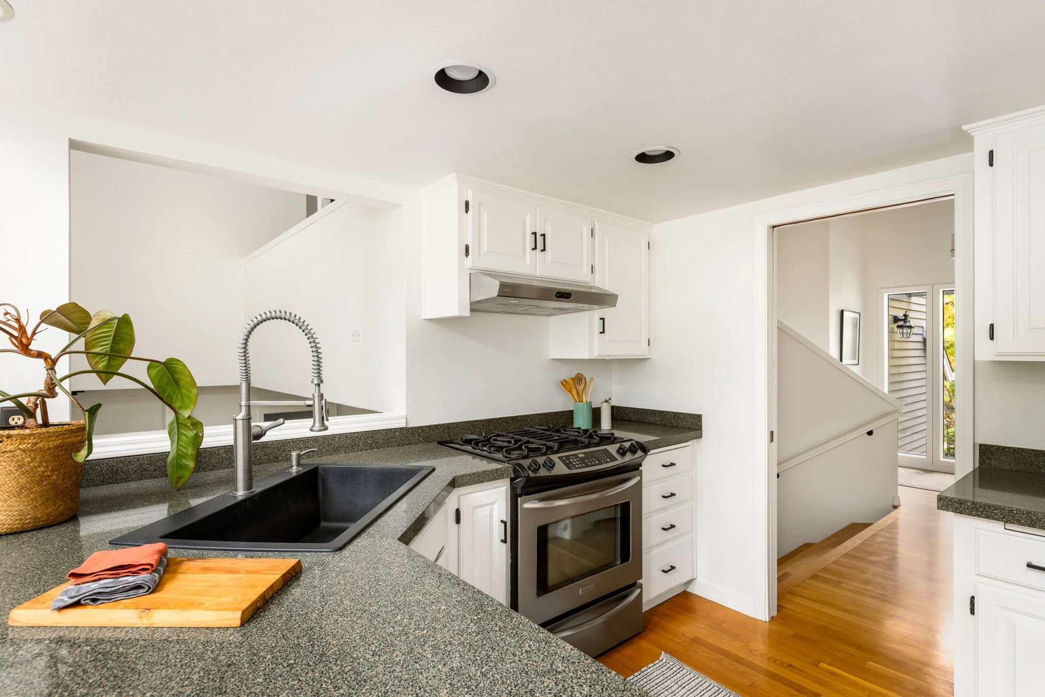 26-120 SW 102nd Ave, Portland, OR-31.jpg