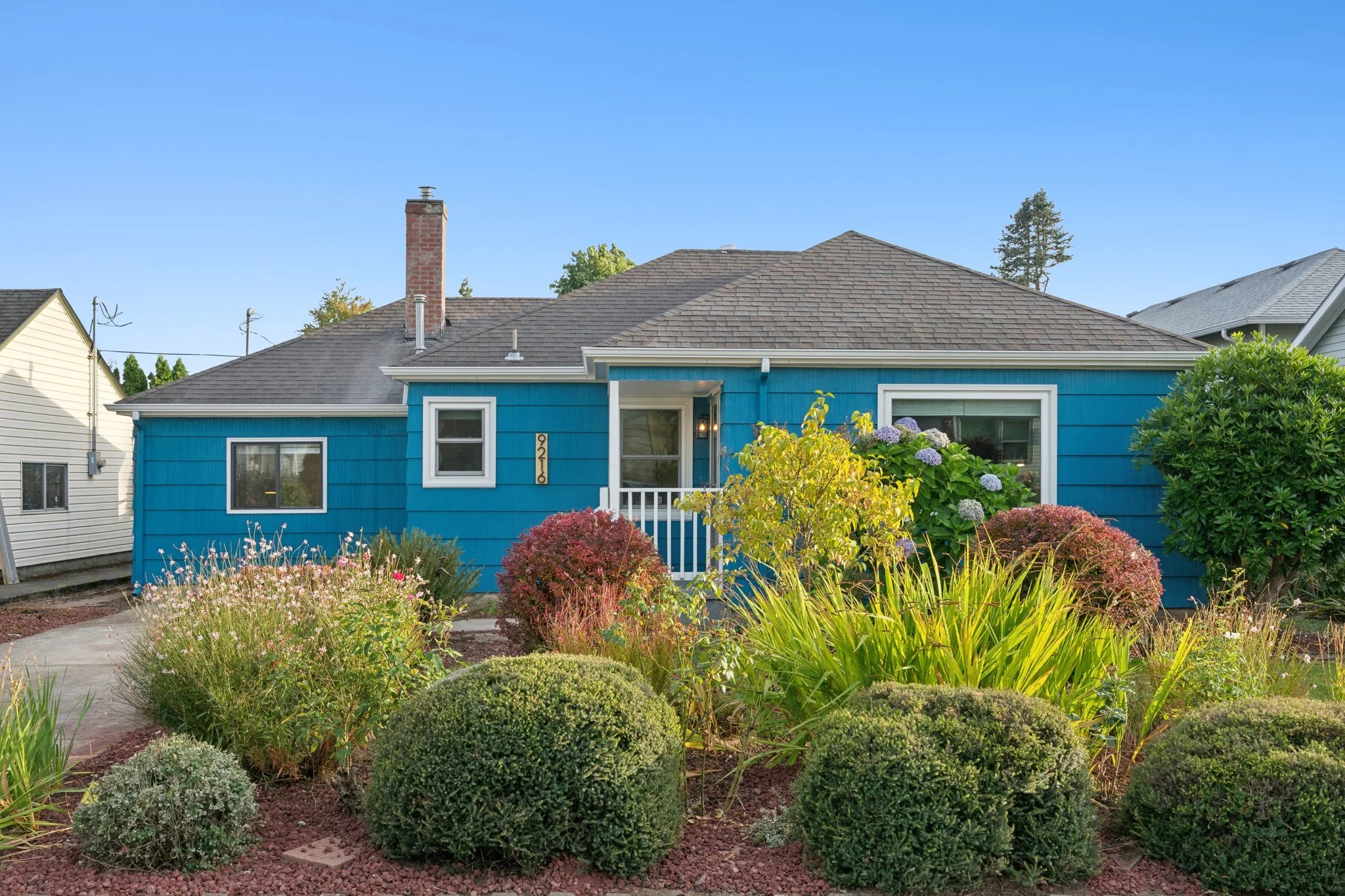 Classic Montavilla Mid-Century