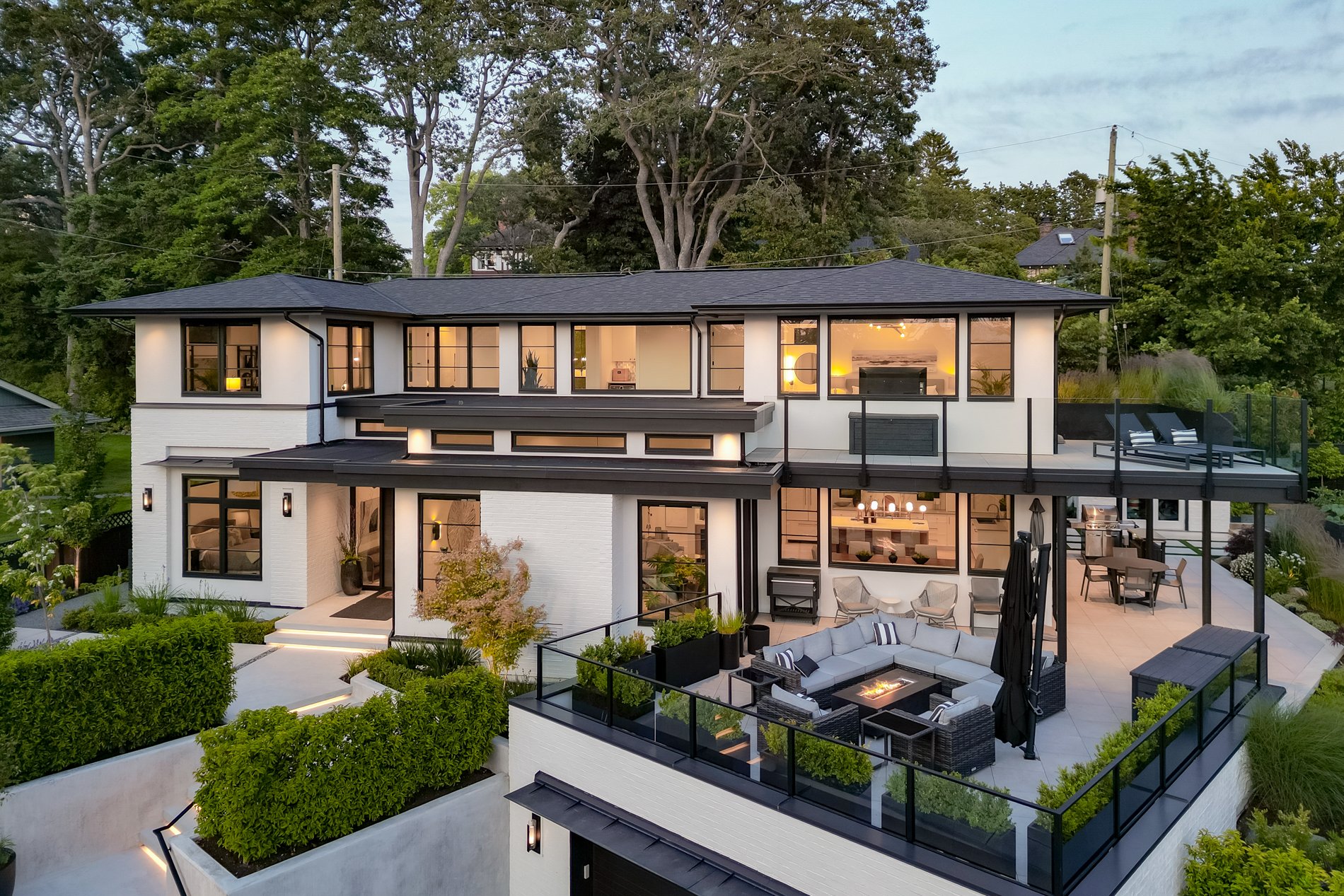 717 Robleda Crescent