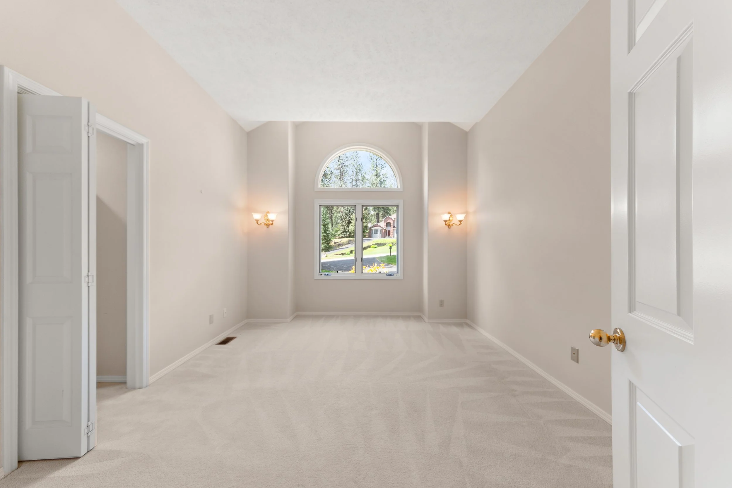 8912 N Oakland Rd 041.jpg
