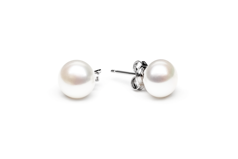 Sustainable Elegance: Freshwater Pearl Stud Earrings