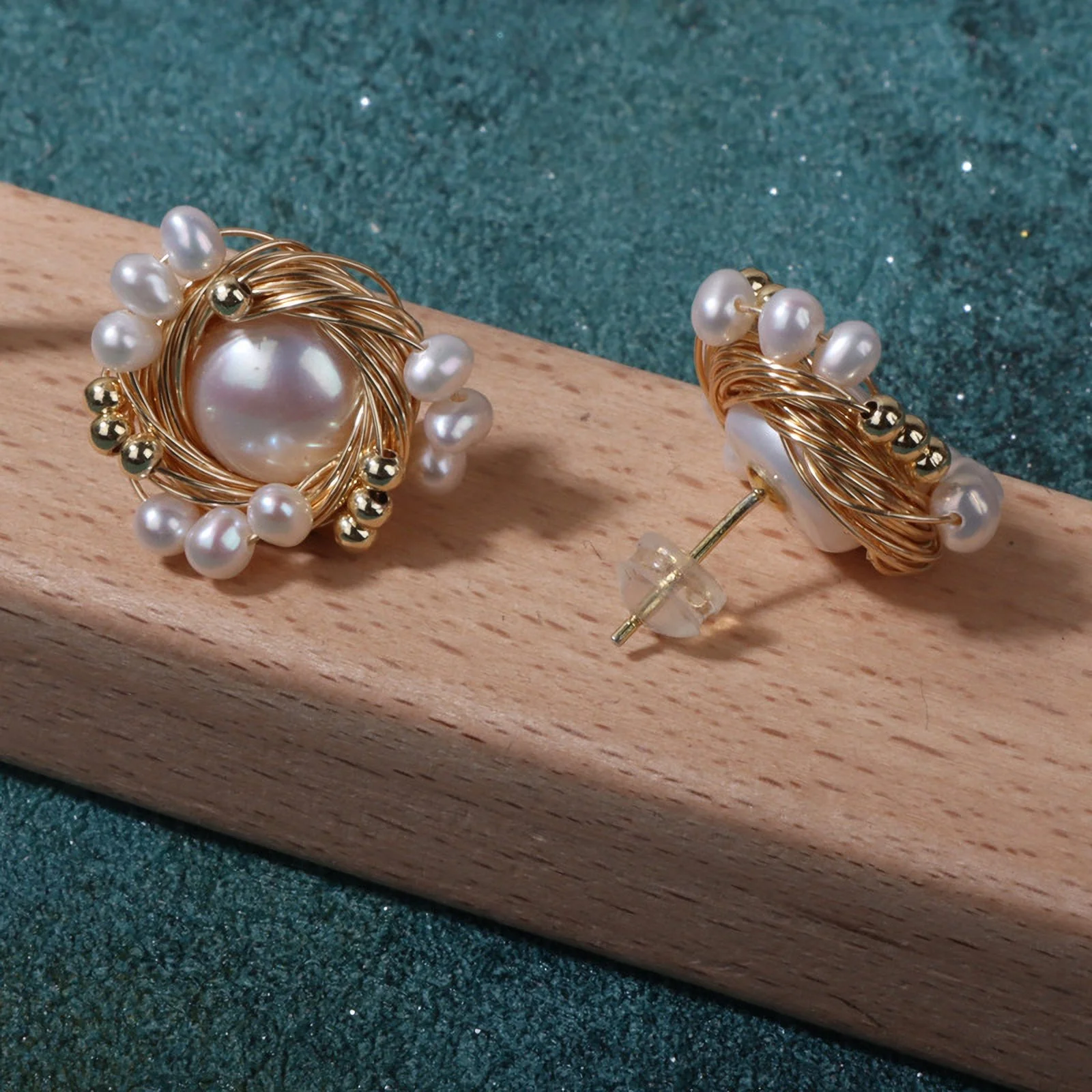 Elegance Twirl Pearl Studs