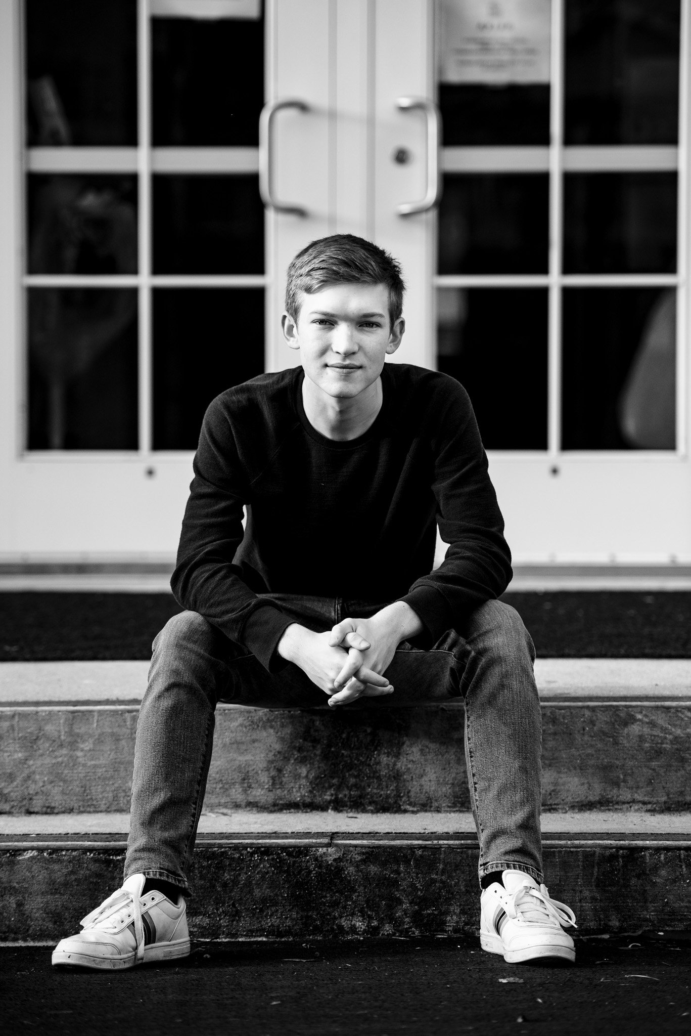 aiden-crowe-senior-portraits_oct-2020_by-lauren-barkume-75.jpg