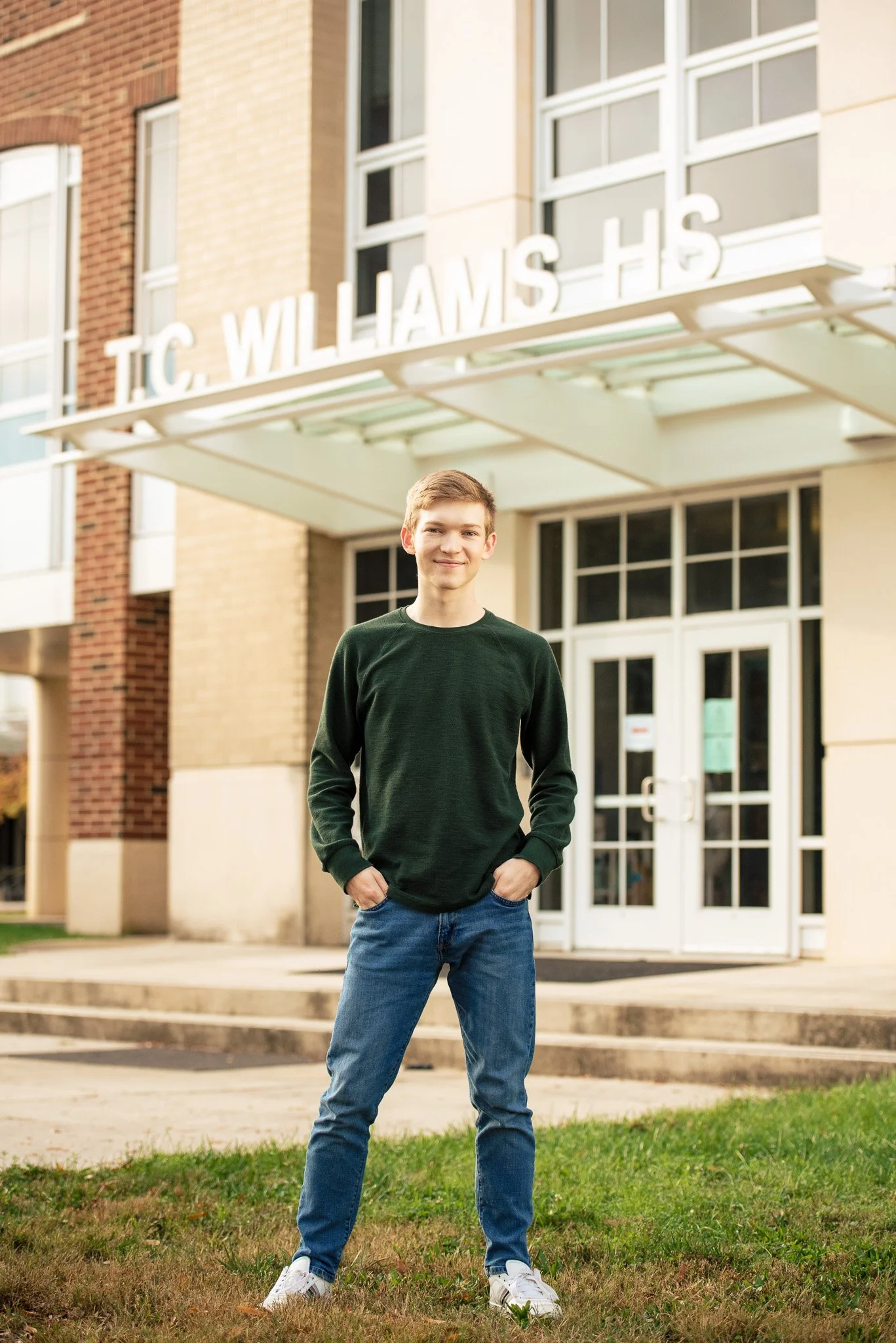 aiden-crowe-senior-portraits_oct-2020_by-lauren-barkume-98.jpg