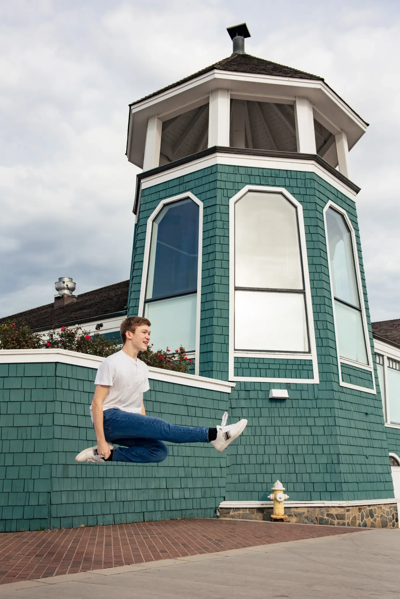 aiden-crowe-senior-portraits_oct-2020_by-lauren-barkume-145.webp