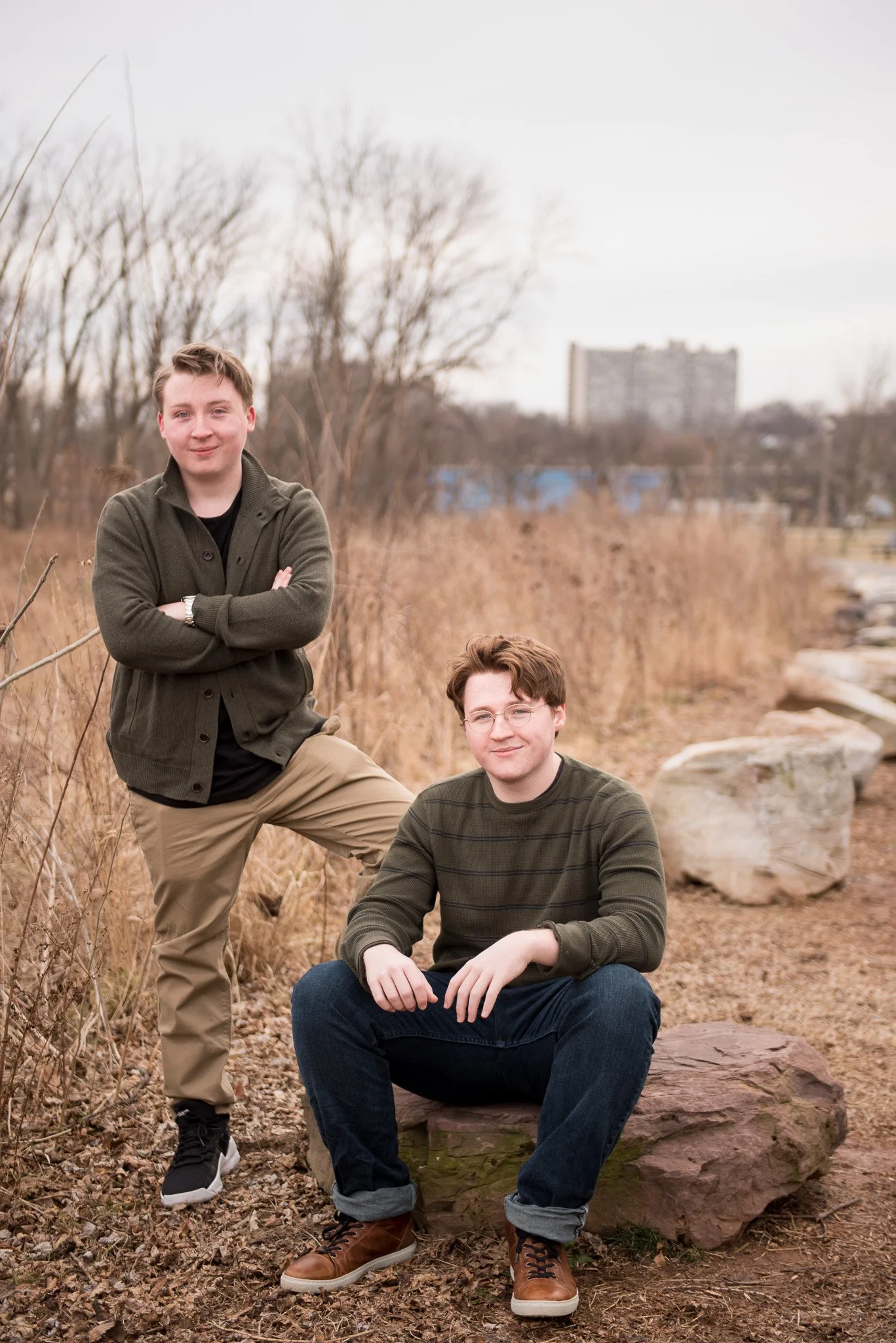 4 Mile Run location in Arlington for a winter senior shoot with twin boys