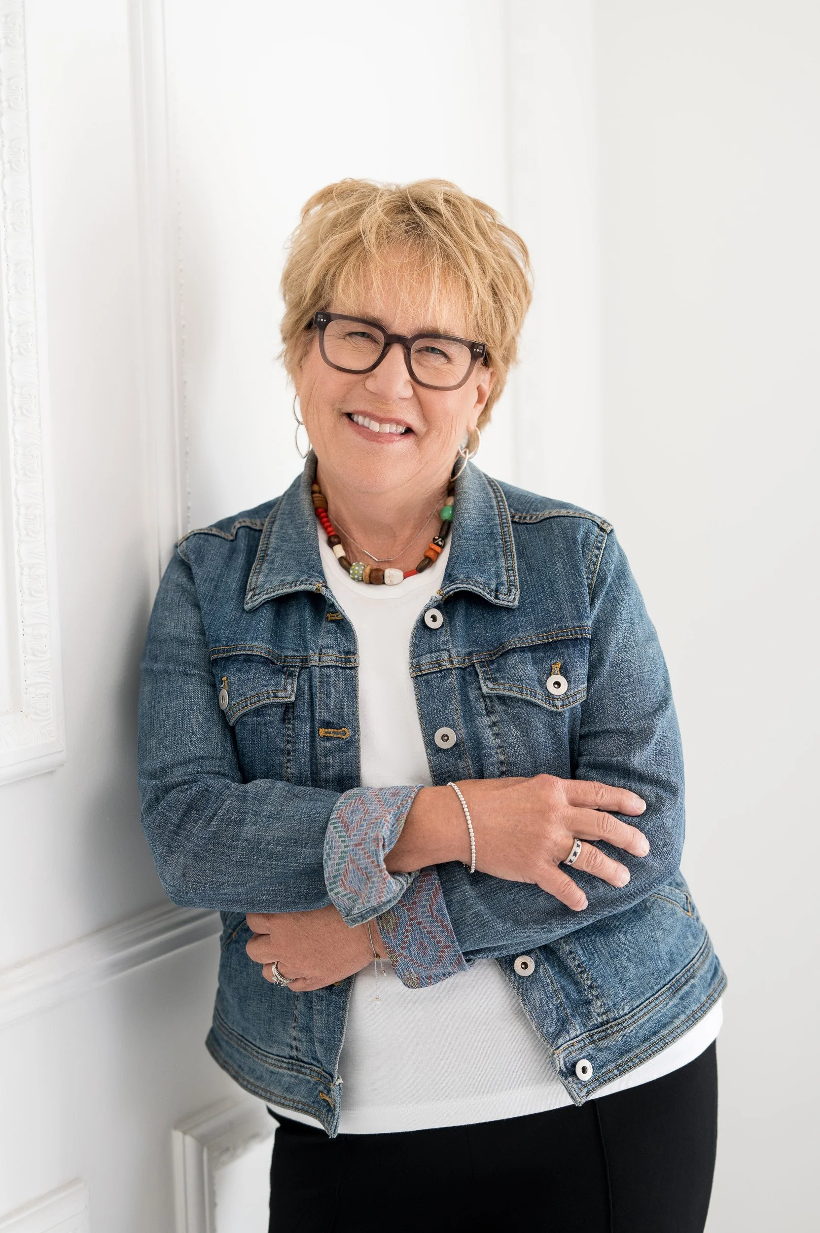 Alexandria Studio Headshots and Branding_by Lauren Barkume (7 of 16).jpg