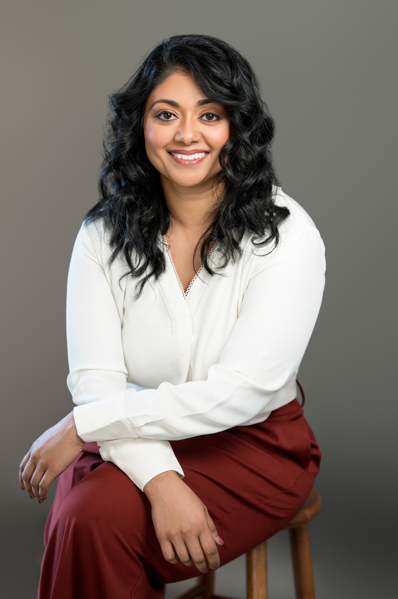 Professional Woman Executive Coach Branding Alexandria_by Lauren Barkume (1 of 8).jpg