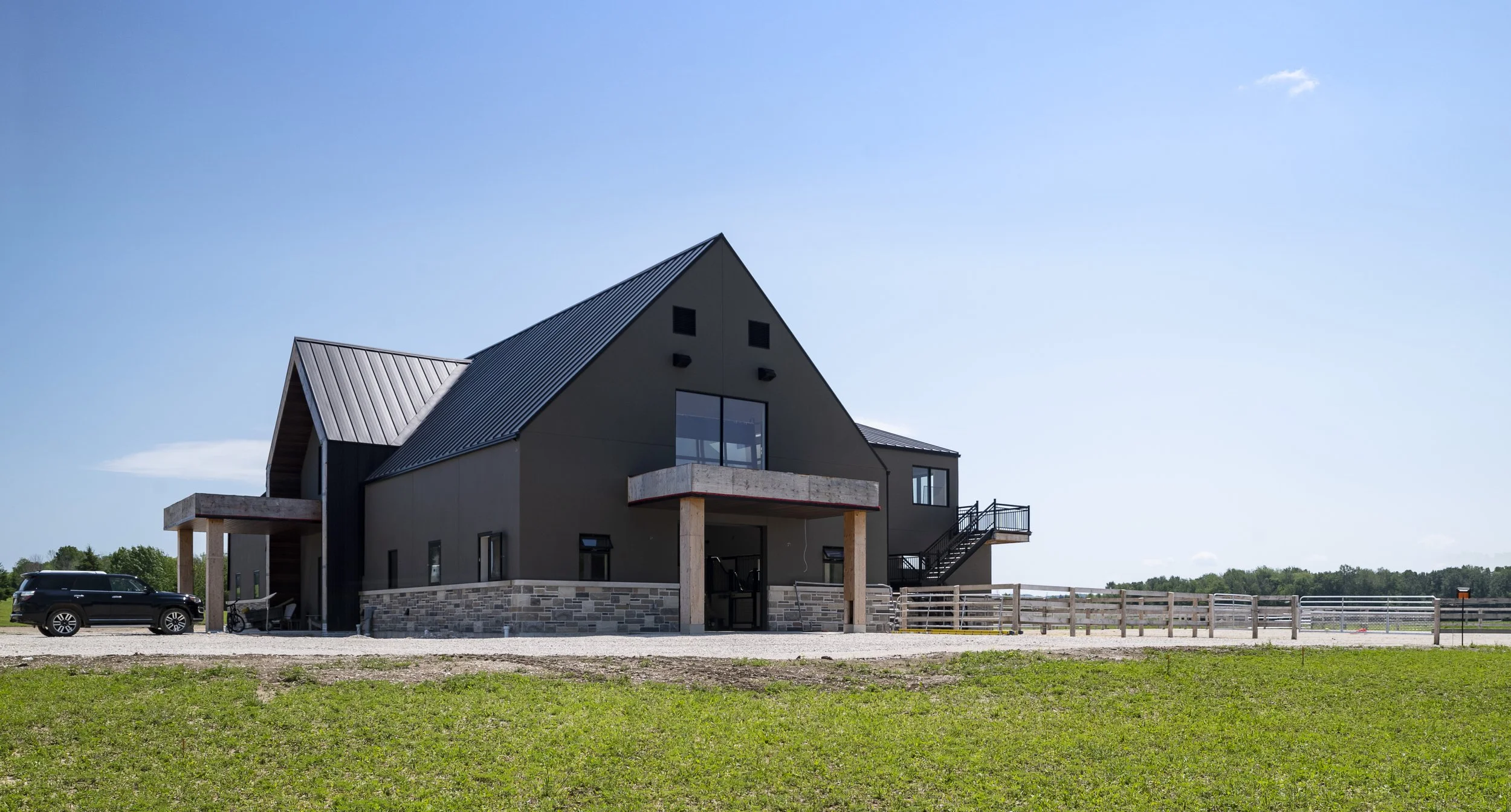 Custom Home vs Renovation: Which Is Right for Your 
