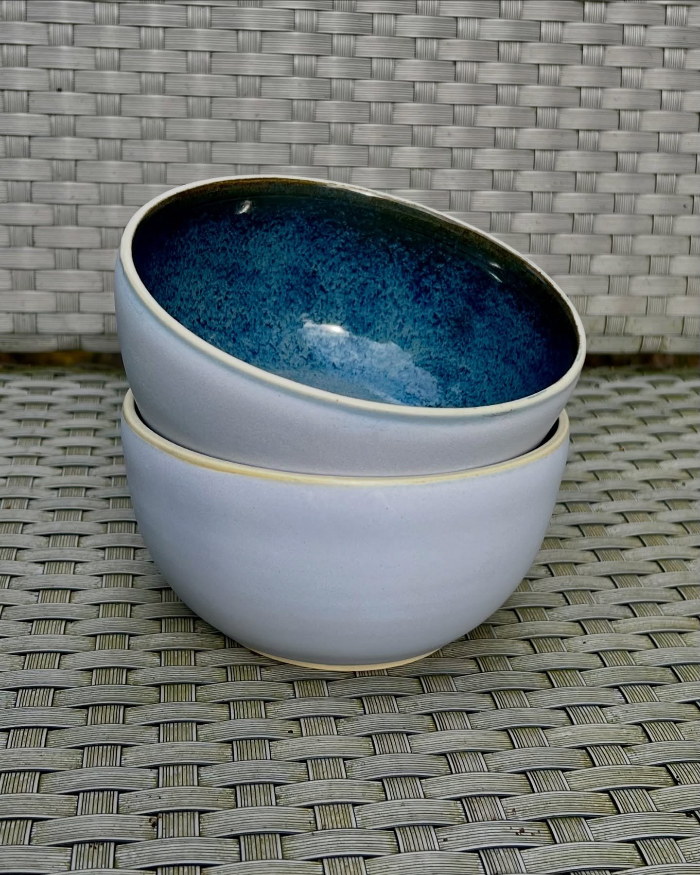 cereal, ice cream, anything bowls! 🥣 glaze just like the pasta bowls - lilac on the outside and dark blue on the inside 💜💙these are available on my website!
#portlandceramics #portland #portlandartists #bowl #icecreambowl #cerealbowl #ceramics #
