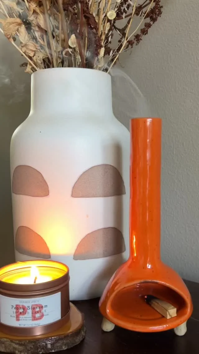 make it feel like fall with a cute mid-century chiminea! 🍂🪵🔥
link in bio or on my story!
#ceramics #pottery #portlandceramics #portlandpottery #portland #portlandoregon #portlandartist #chiminea #fallvibes #mcm #midcenturydesign #midcenturymode