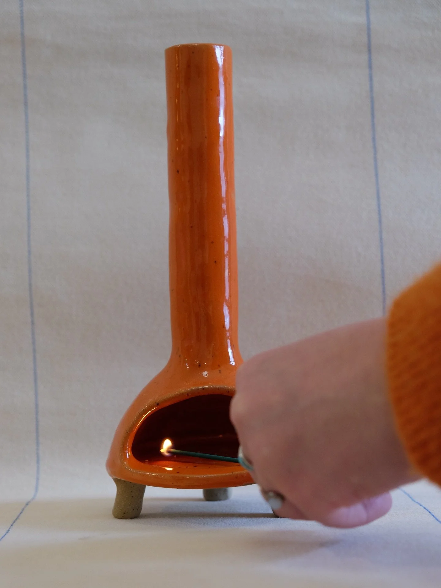 okay just a little update: 
things have been very, very busy and exciting!! 
- i moved into a new place (peep the 2nd pic) 🪴
- took photos for the upcoming @oregonpotters annual ceramic showcase - that my lovely studio members at @nolaclaypdx will h