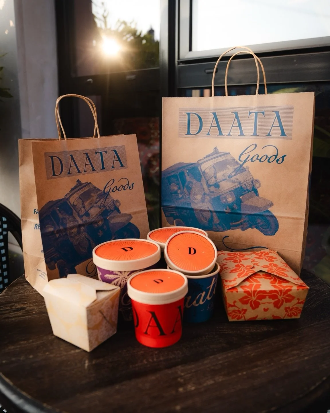 says comfort like a Daata curry on a cosy night in! Order all your favourites straight to your door or collect and enjoy! 

Place your order online at daata.ie or call your desired branch! 

📍 Greystones, Bray, Glasthule, Blackrock &amp; Sandymount