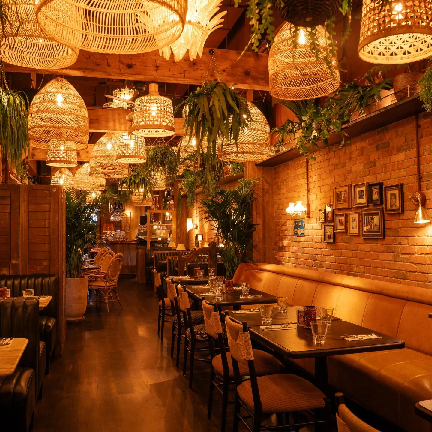 The Daata Dining Rooms

We take pride in having the most unique and comfortable rooms to enhance your dining experience whilst experiencing the best of what Pakistani hospitality has to offer!