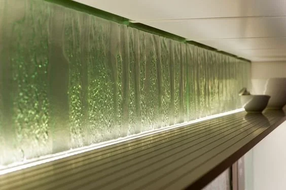 Jo Vincent bespoke glass kitchen splash back