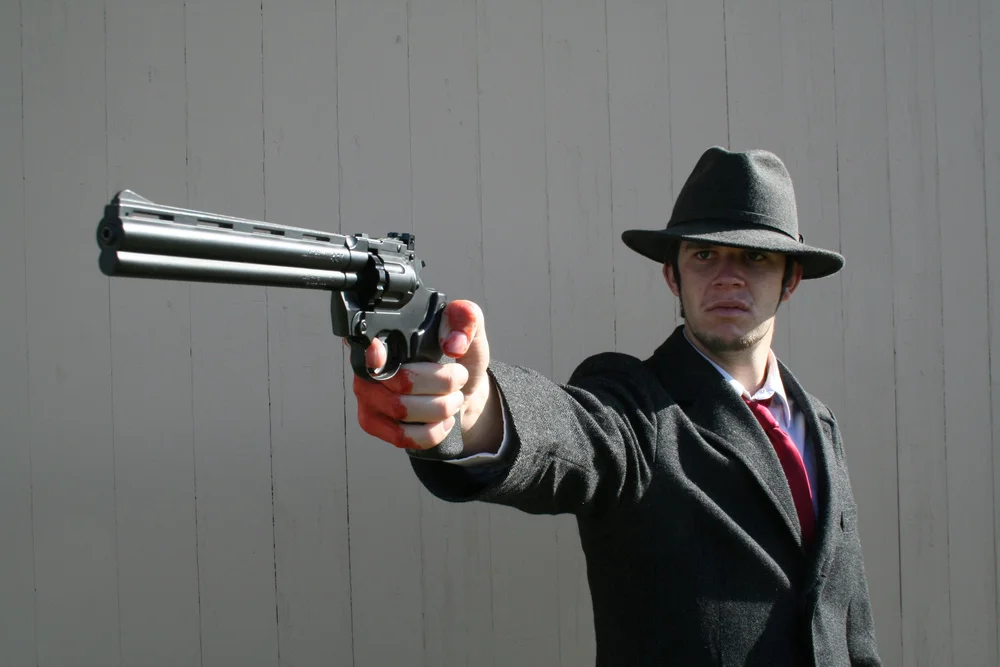 Donald Flores as Frank Barnett