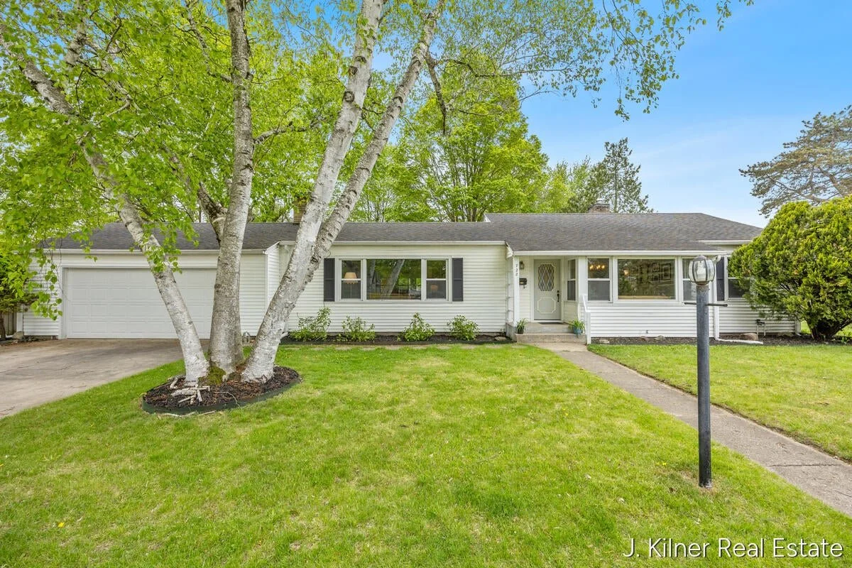 SOLD!!!!                                                                           722 N Hudson Street SE, Lowell, MI 49331