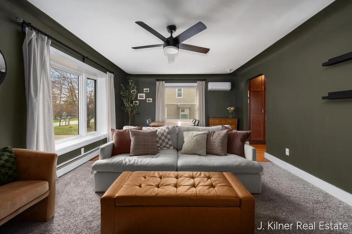 65 Betty Street NE, Comstock Park, MI 49321