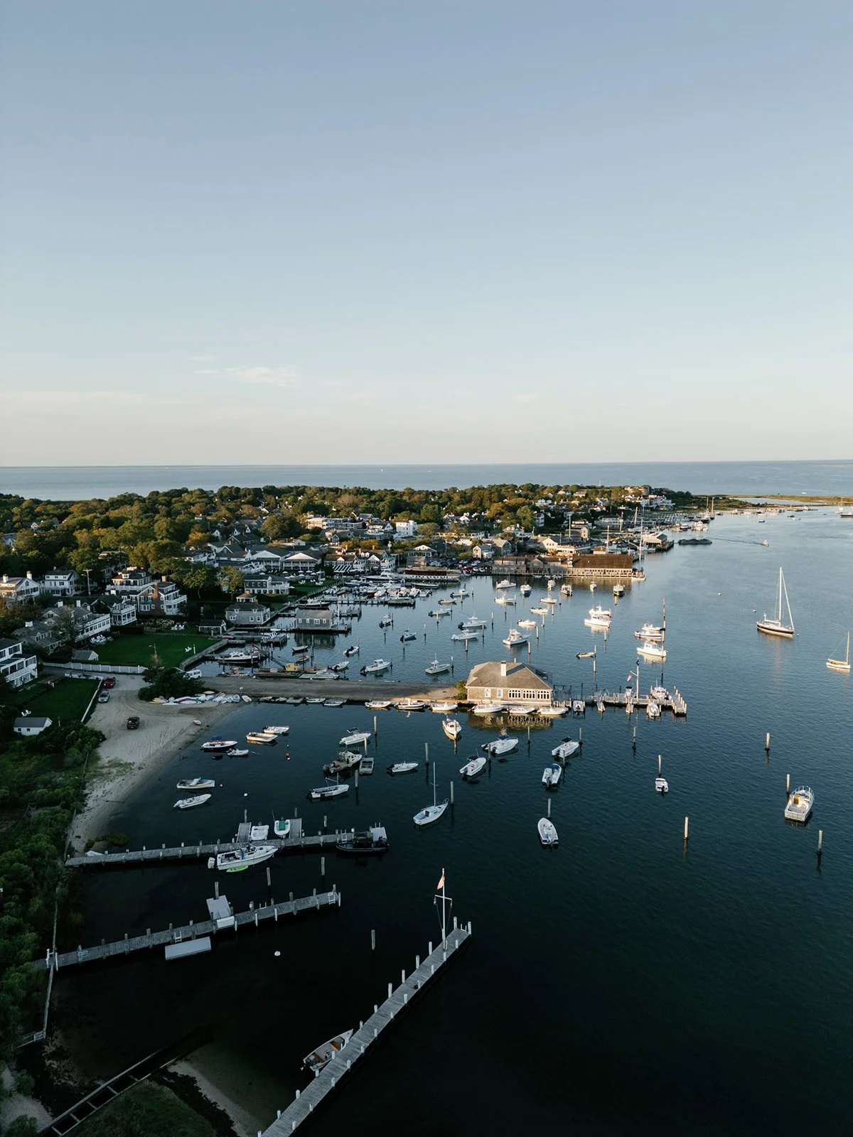 Coastal Inspired Marthas Vineyard Wedding at the Dr. Daniel Fisher House 