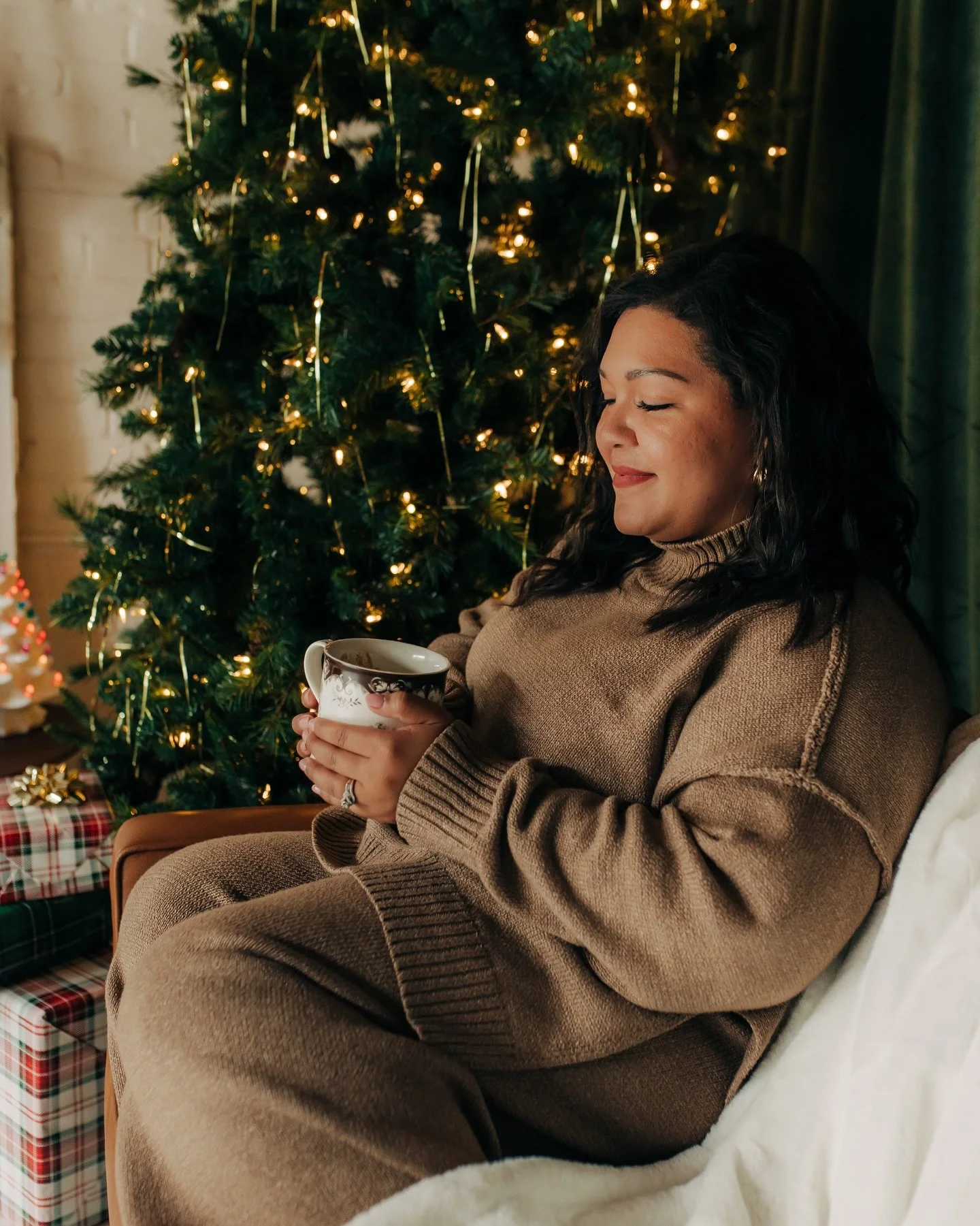 Merry Christmas 🤍

My prayer this season is that your home is filled with peace, warmth, and the joy that only Jesus brings. Thank you for supporting Willow Day Spa and for being part of a community rooted in rest, belonging, and care.

From our fam