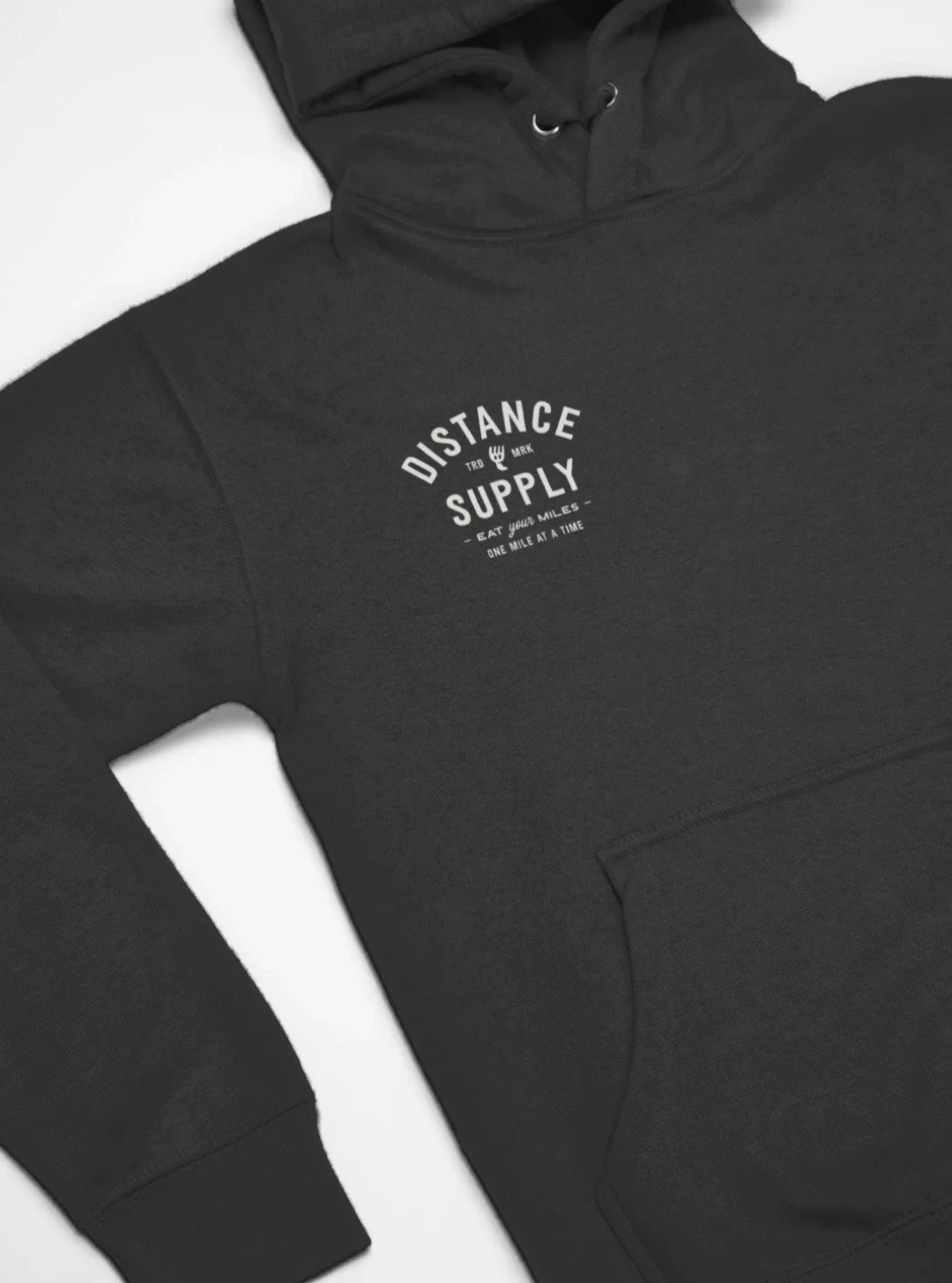 This hoodie design for @eatyourmiles_official blends vintage workwear vibes with modern sportswear energy. Strong typography, simple layout, and a touch of grit &mdash; built for those who earn every mile, one at a time.

#appareldesign #streetwearbr