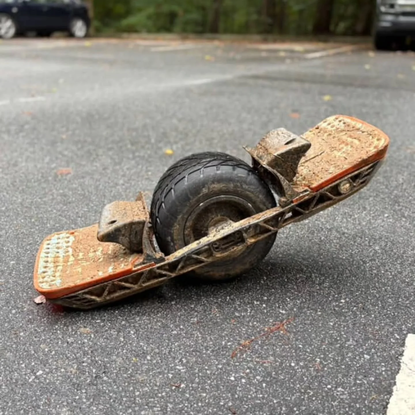 When you ride your #onewheel this hard, you need the most durable weatherproof grip known to human kind.
www.sticky-feet.com
#rideonewheel #onewheelnation #stickyrider