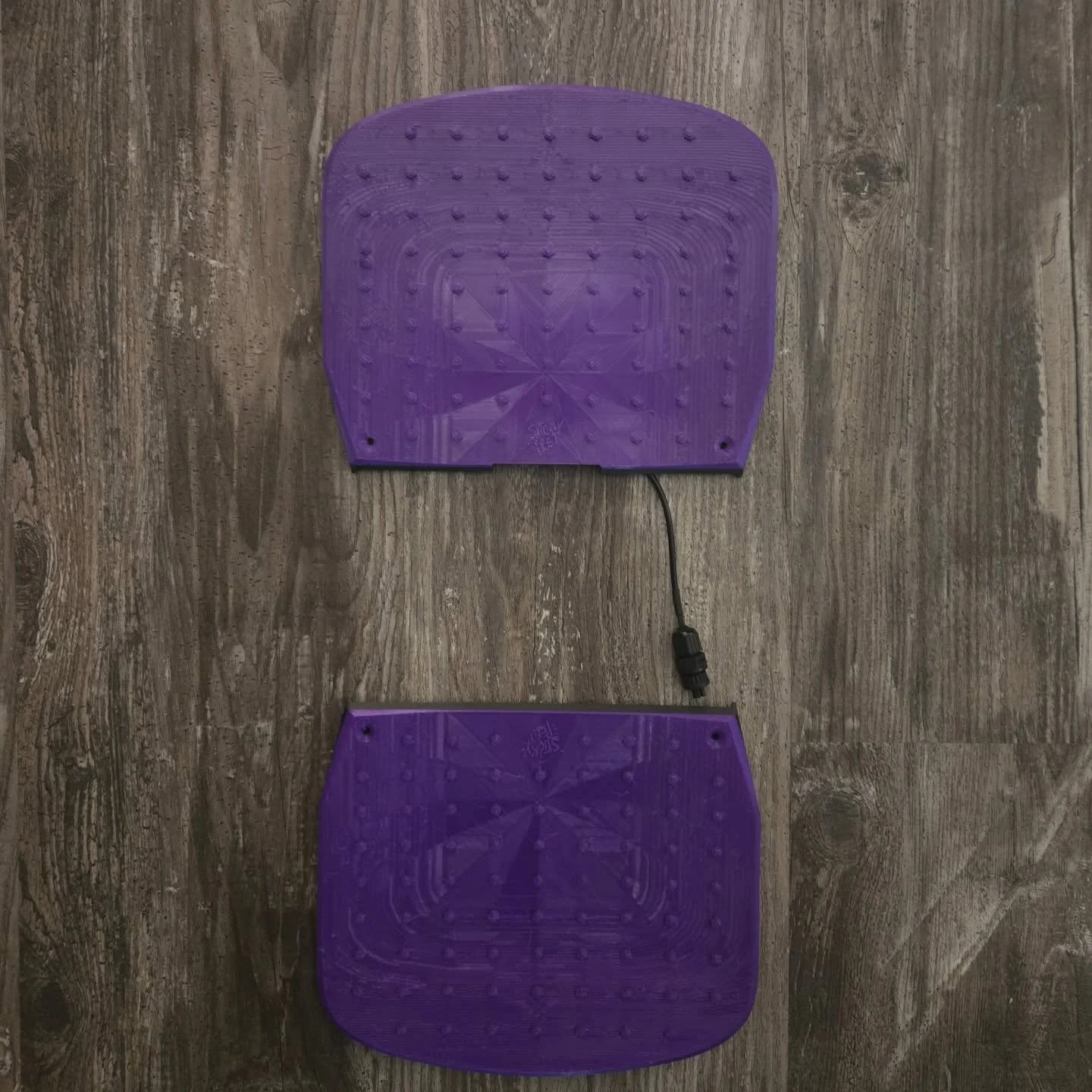 EvoPad for Pint/X/S preorders are ready to ship!  The all TPU griptapeless pad w/ embedded sensor is going to blow your friggin minds. 🤯

www.sticky-feet.com

#onewheel #onewheelpint #rideonewheel #stickyrider