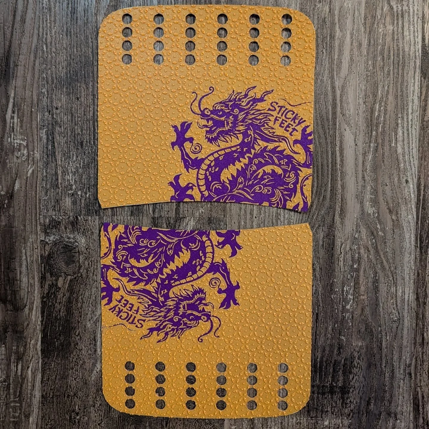 Custom build for a rider who wanted something different ⚡

&ldquo;Enter the Dragon&rdquo; thin pyramid TPU grip for a Tech Rails Billet Pads &mdash; grape dragon with surround. Premium grip, custom style, and performance that lasts.

TPU grip tape by