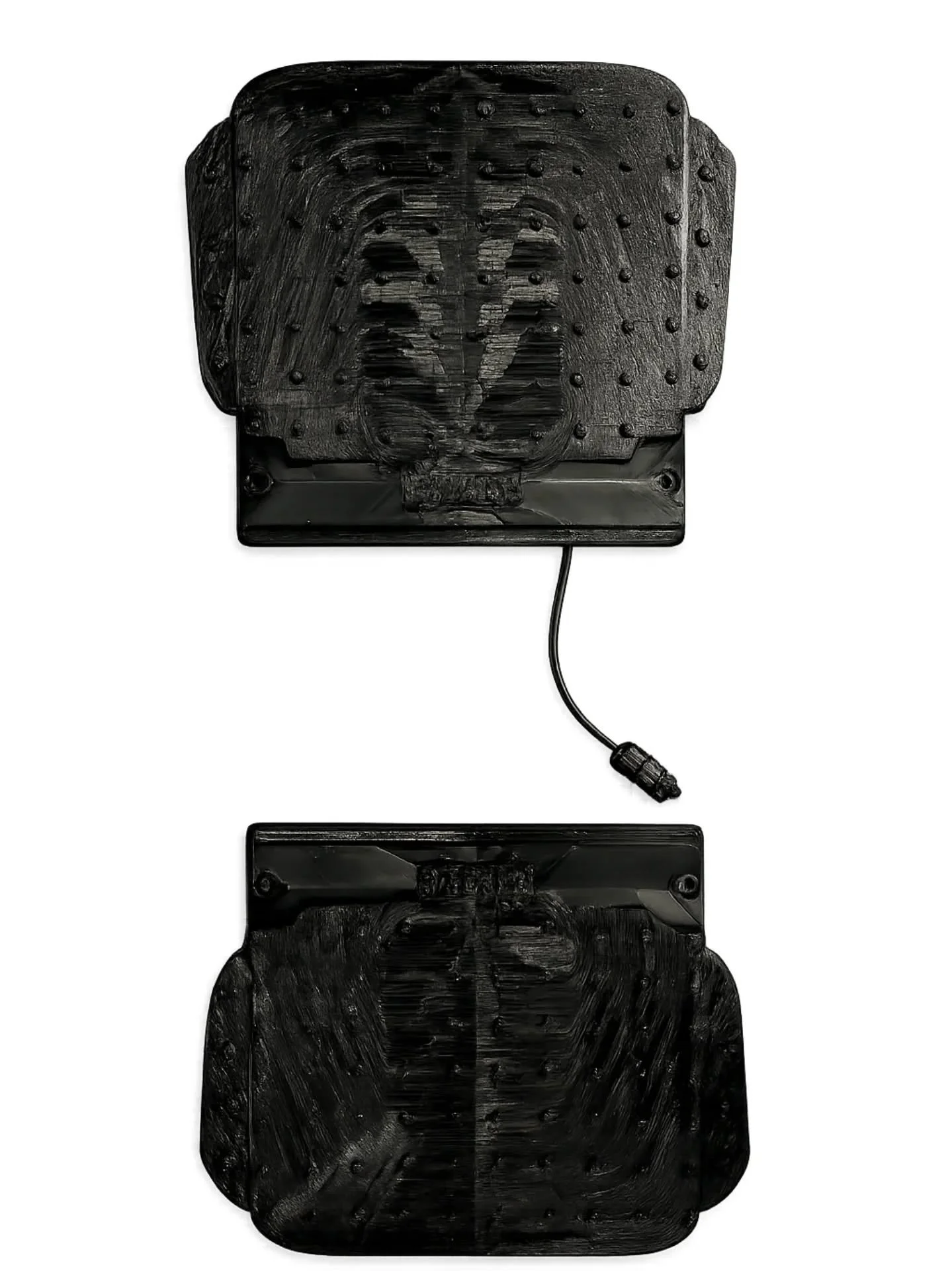 Here&rsquo;s another look at the all-new EvoPad Notorious for #Onewheel +XR and GT by Sticky Feet. 🔥

Shown here: the XR version.

Ultrawide 11.4&rdquo; full TPU pads featuring a fully embedded, always-protected sensor and integrated TPU studded gri