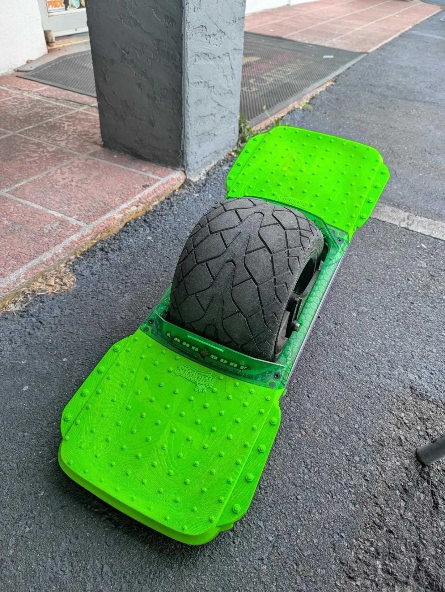 EvoPad is taking over the footpad game, one board at a time.

sticky-feet.co

#onewheel #OnewheelGT #OnewheelXR #onewheelpint