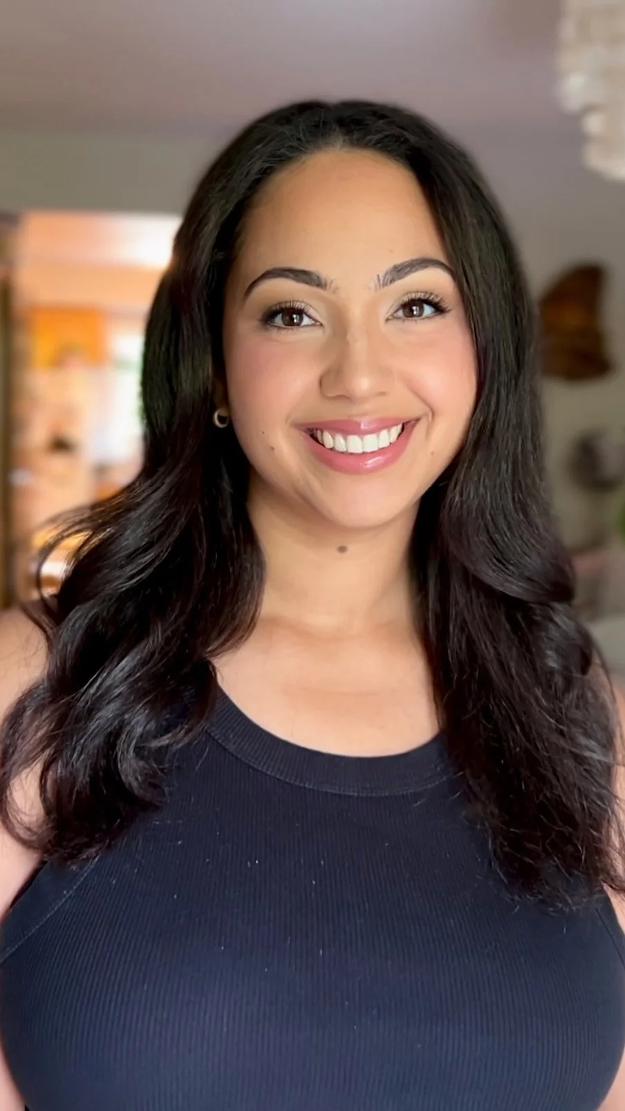 When you’re attending a wedding, your makeup should complement the occasion while still making you feel confident, polished, and unforgettable—whether you’re the mother of the bride, the best friend, or the guest everyone keeps aski