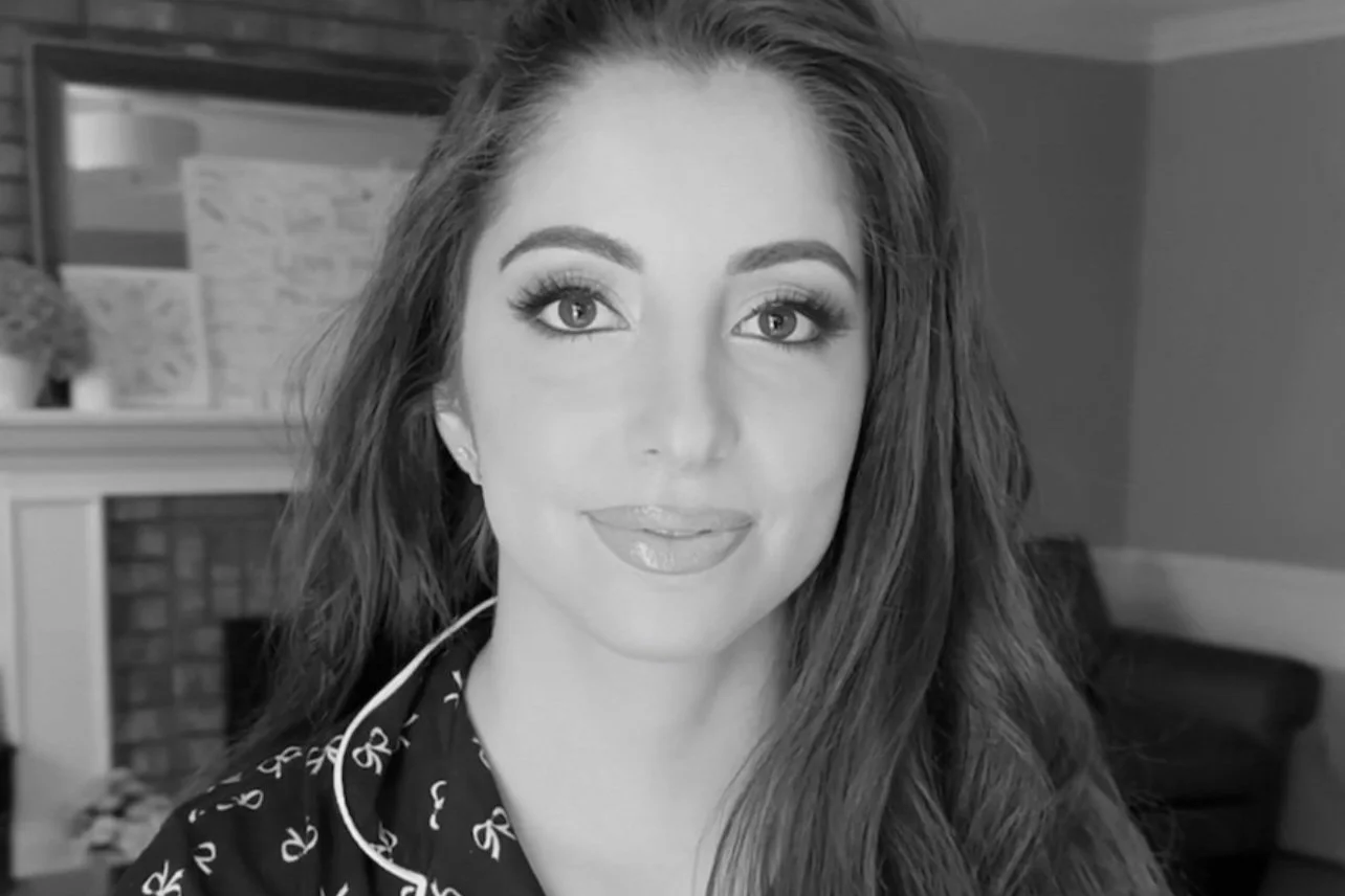 Agnia-Louminskaia-Cosmetics-corporate-event-makeup-markham.jpg