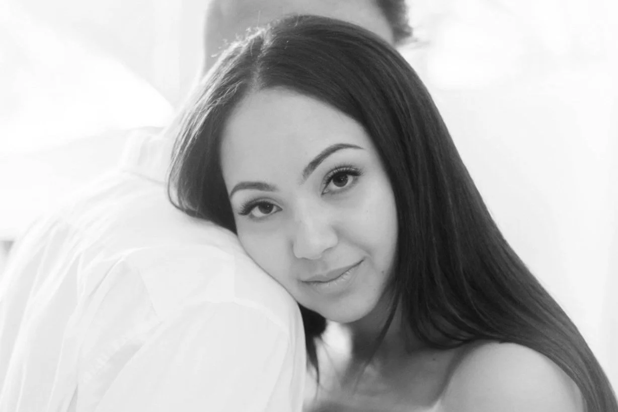 Agnia-Louminskaia-Cosmetics-engagement-photoshoot-makeup-toronto.jpg