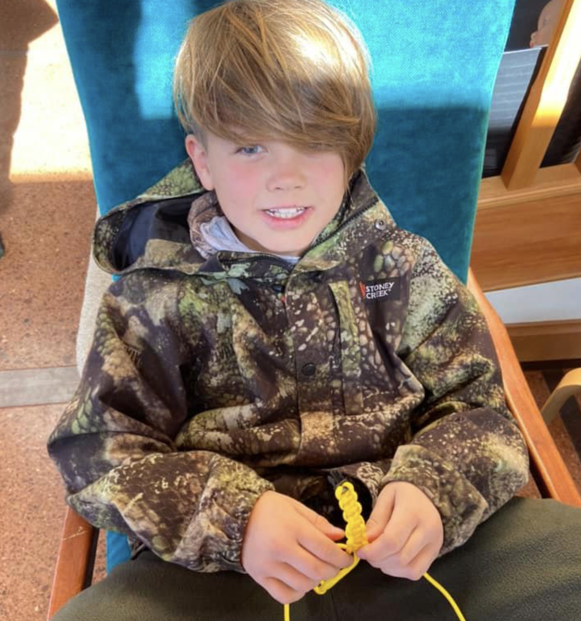 AMPED /   Child vs Wild - Paracord