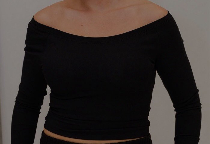 You&rsquo;re her to more people than you probably realize&mdash;
the one they look up to, learn from, and feel inspired by.

Step into that version of yourself.
Act like it.

Link in bio.