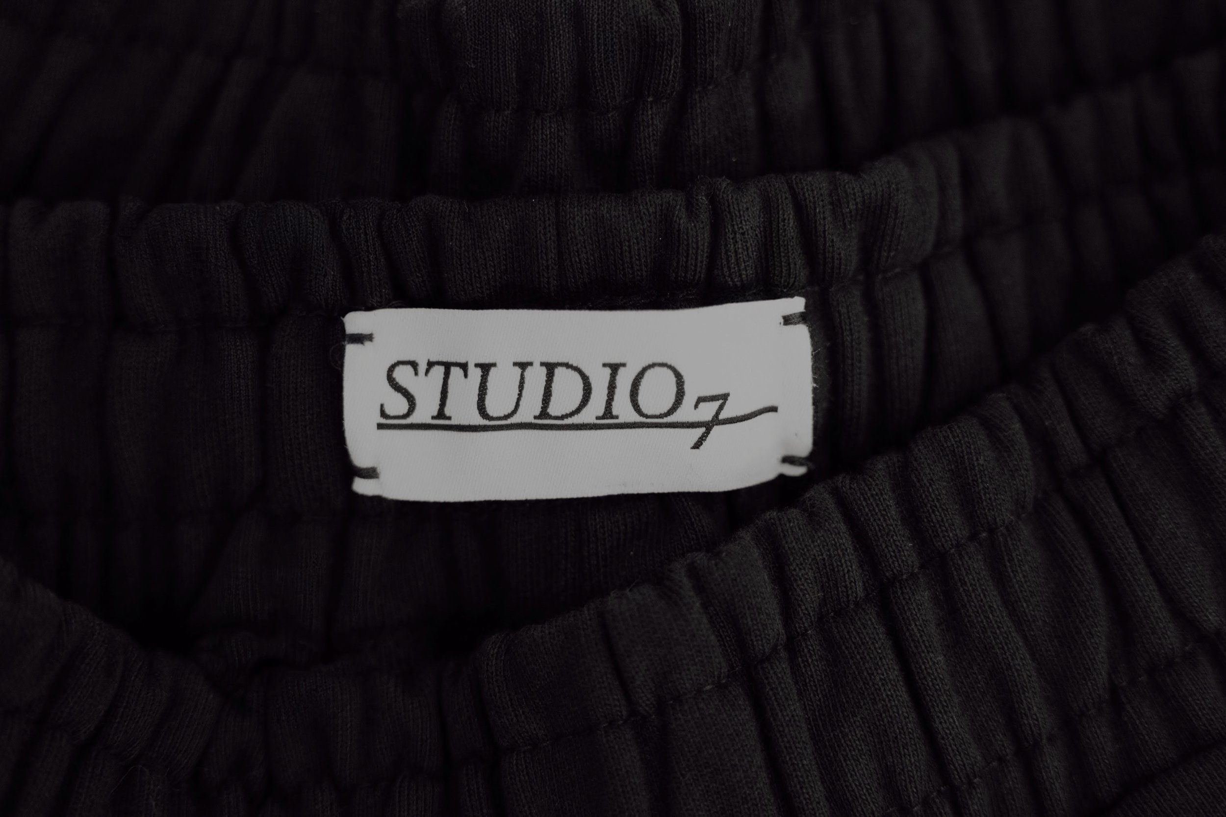 StudioSeven Drop 00224 Copy Copy.JPG