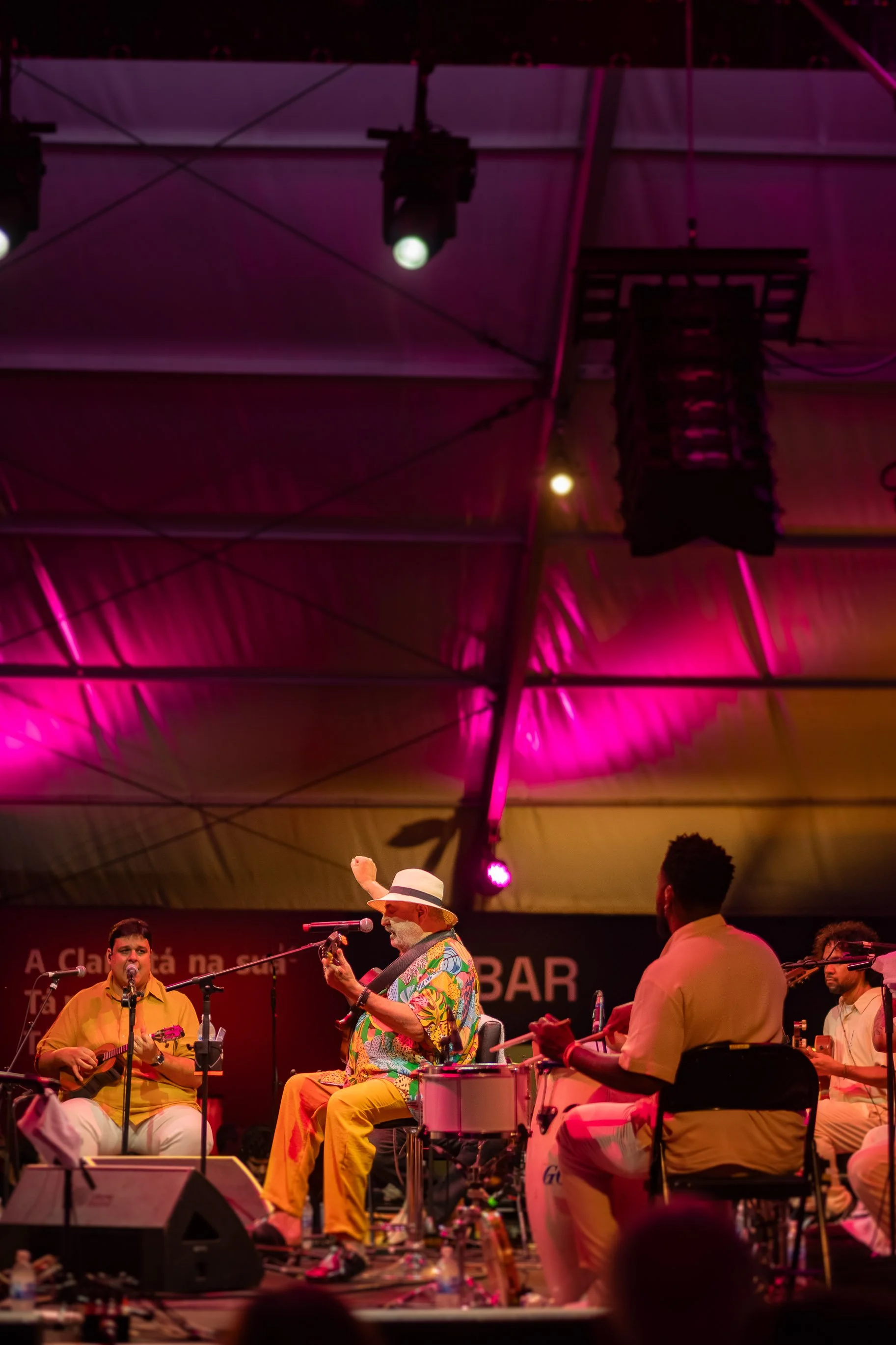 moacyr-luz-samba-do-trabalhador-06.11.25-brava-arena-jockey-018.jpg