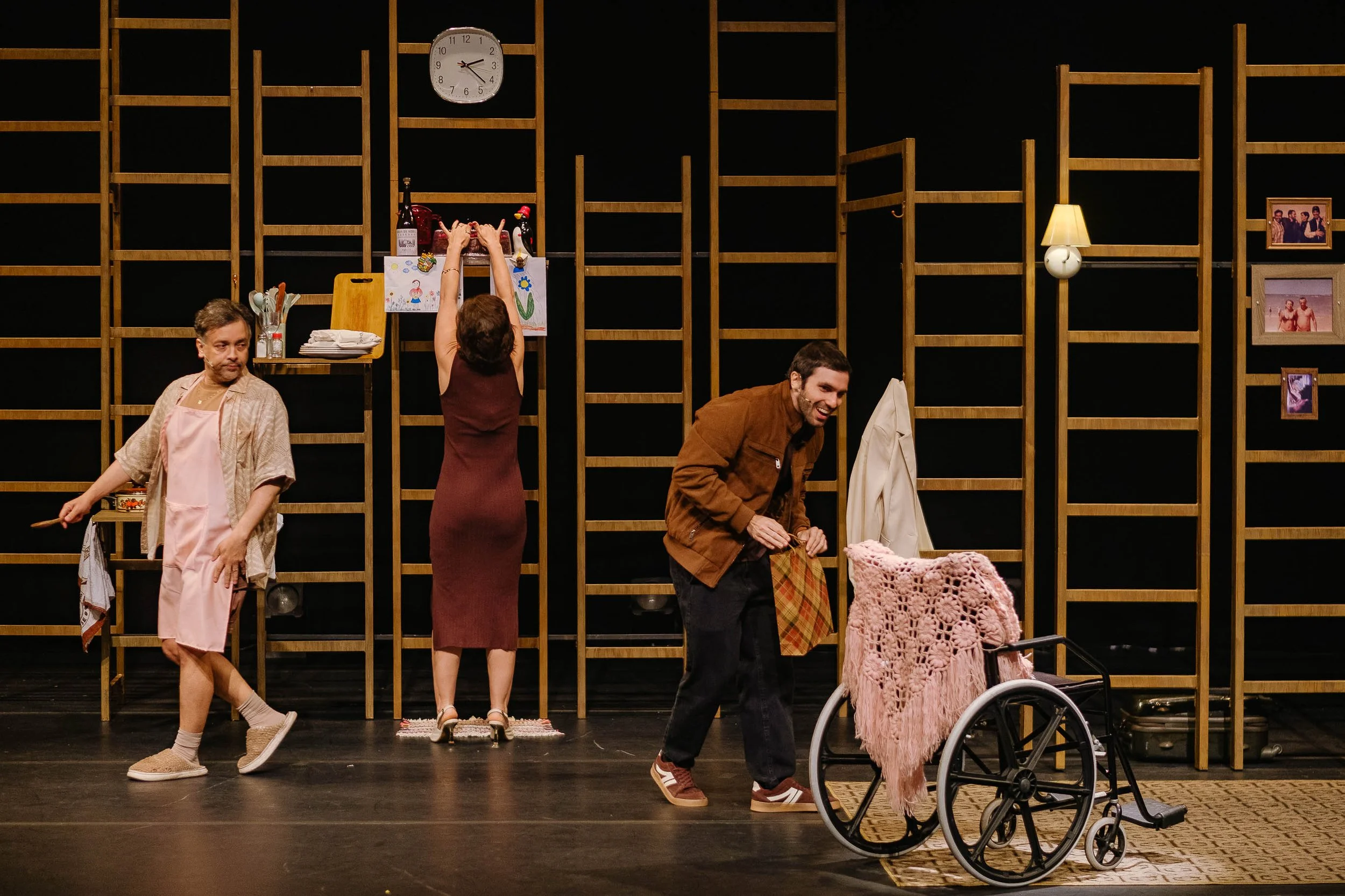 o-formigueiro-teatro-adolpho-bloch-071.jpg