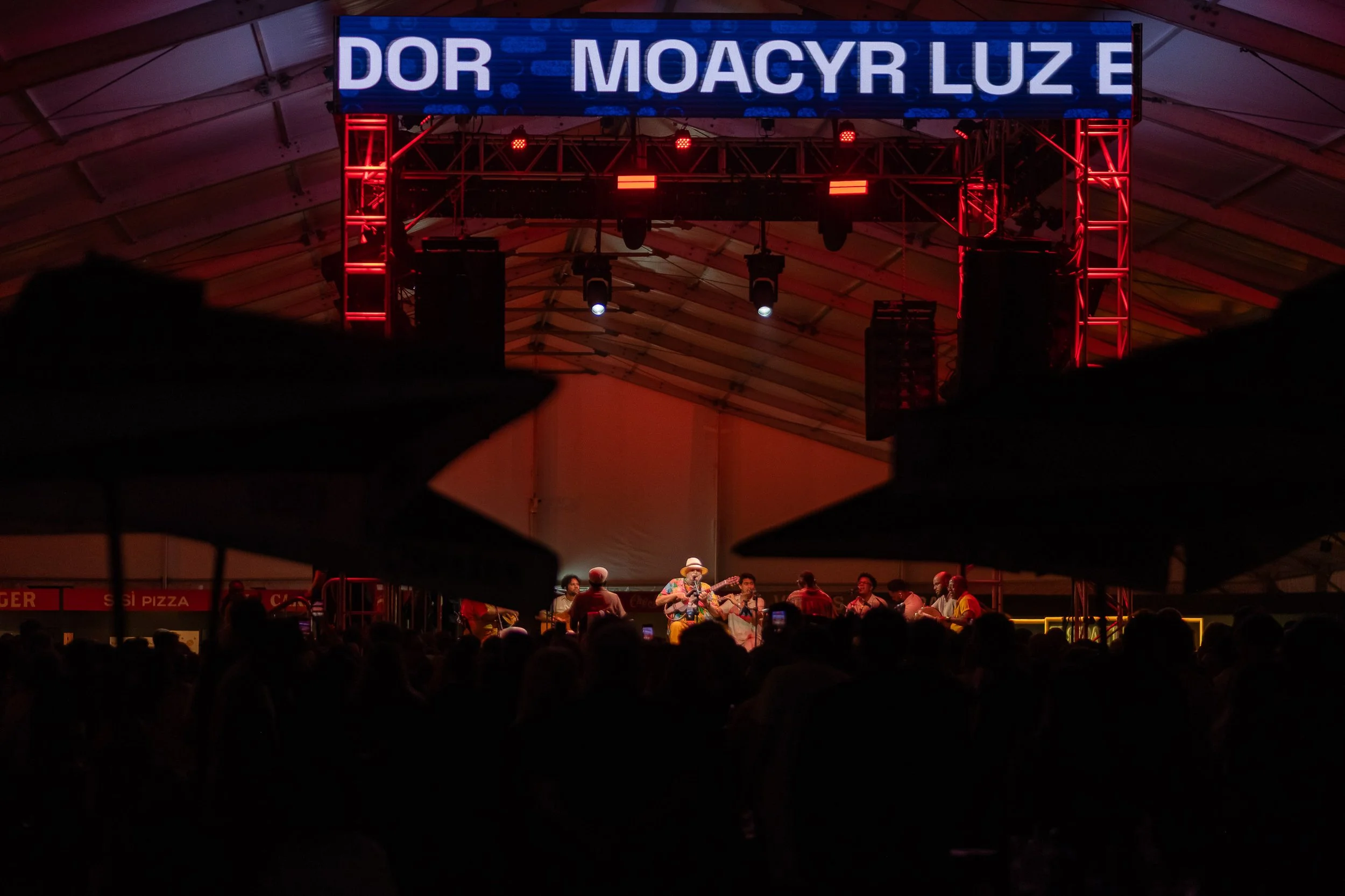 moacyr-luz-samba-do-trabalhador-06.11.25-brava-arena-jockey-028.jpg