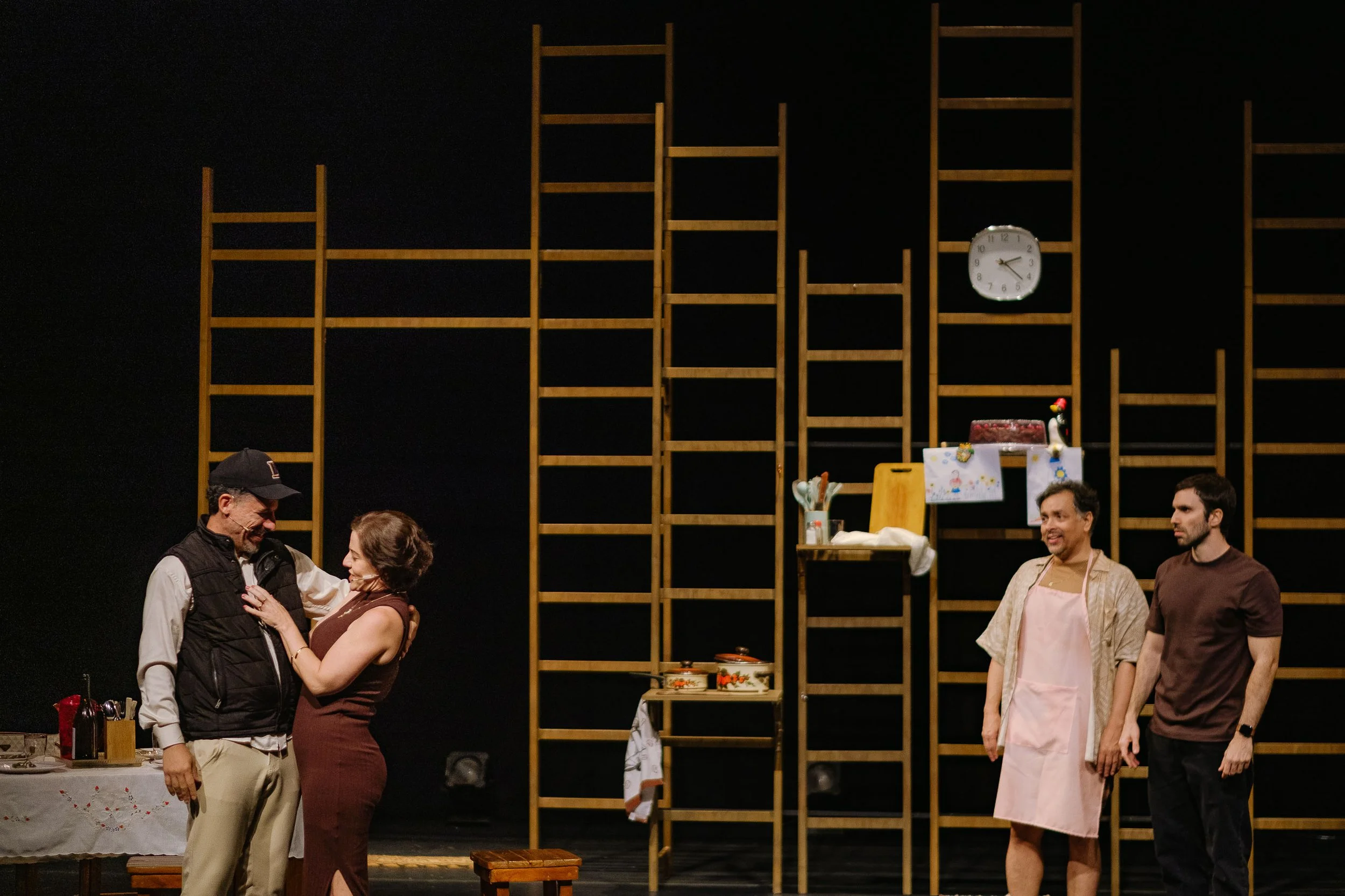 o-formigueiro-teatro-adolpho-bloch-186.jpg