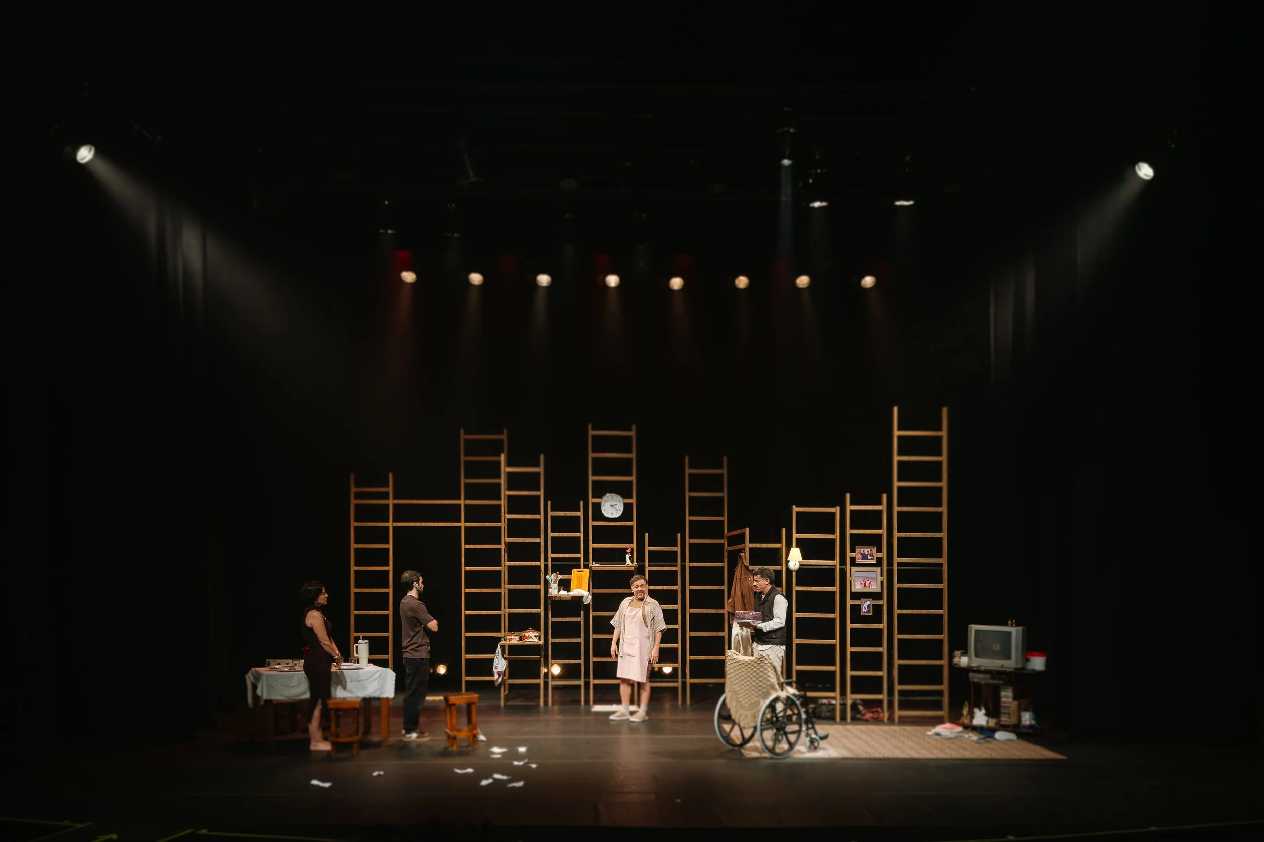 o-formigueiro-teatro-adolpho-bloch-241.jpg