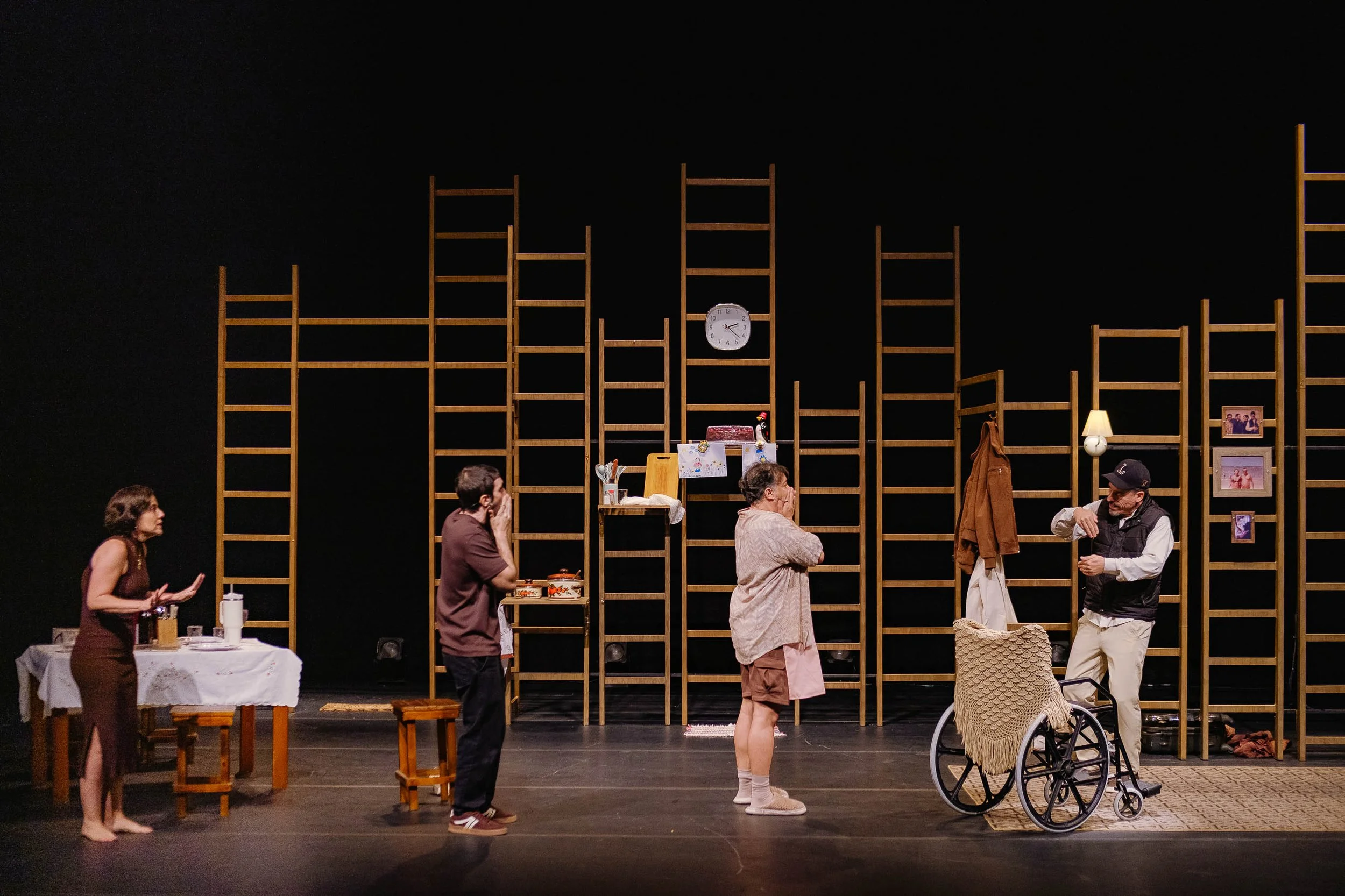 o-formigueiro-teatro-adolpho-bloch-199.jpg