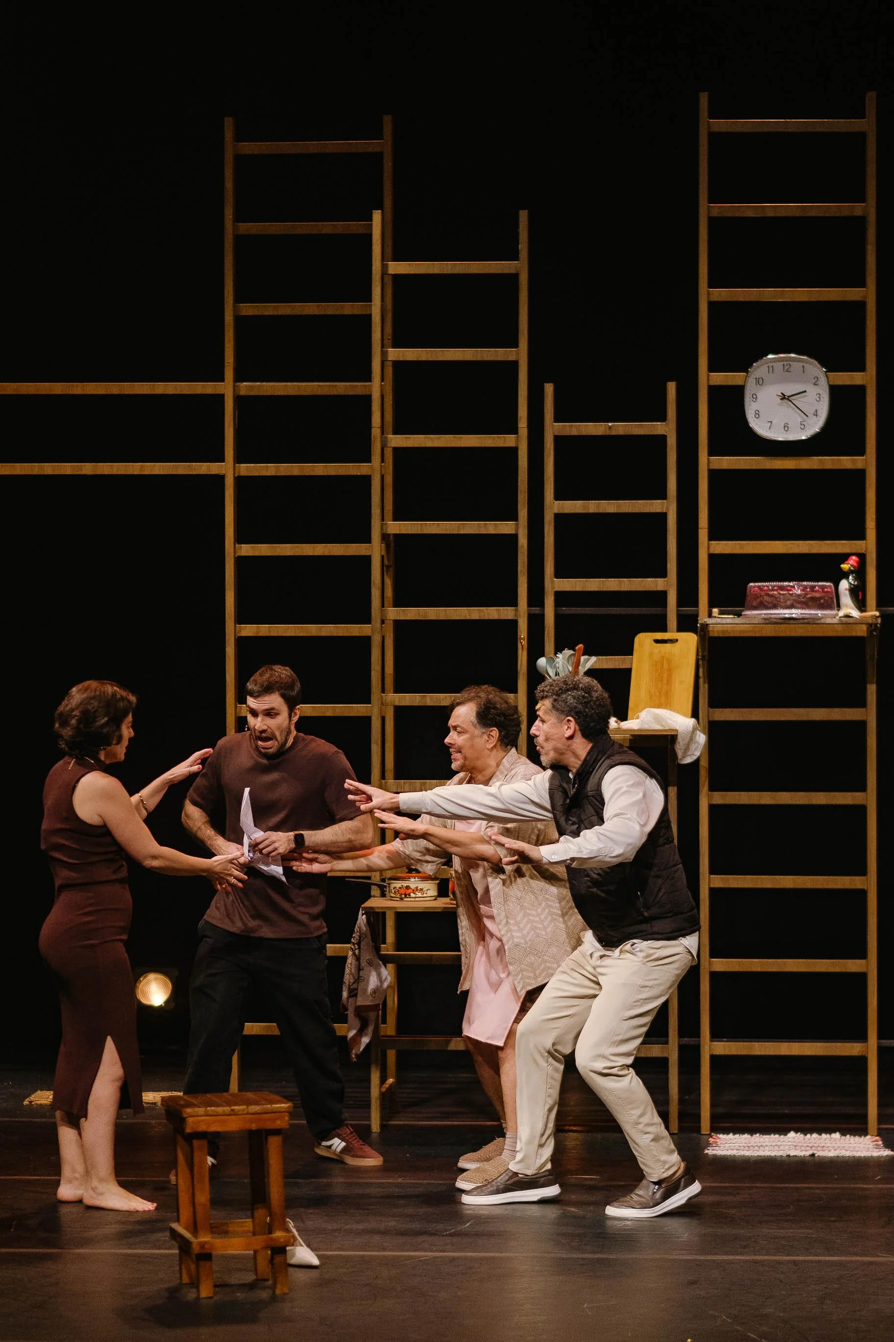 o-formigueiro-teatro-adolpho-bloch-229.jpg