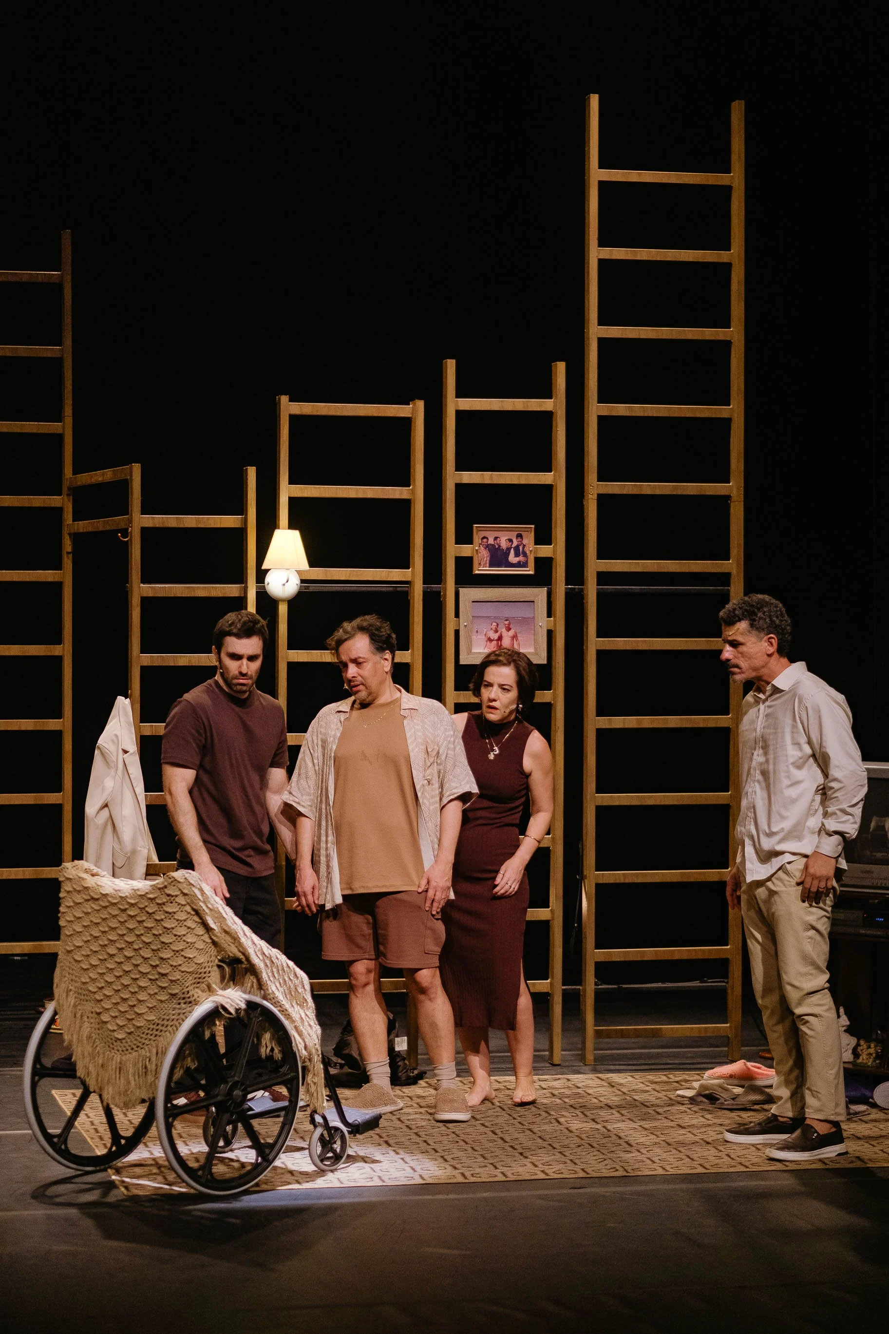 o-formigueiro-teatro-adolpho-bloch-302.jpg