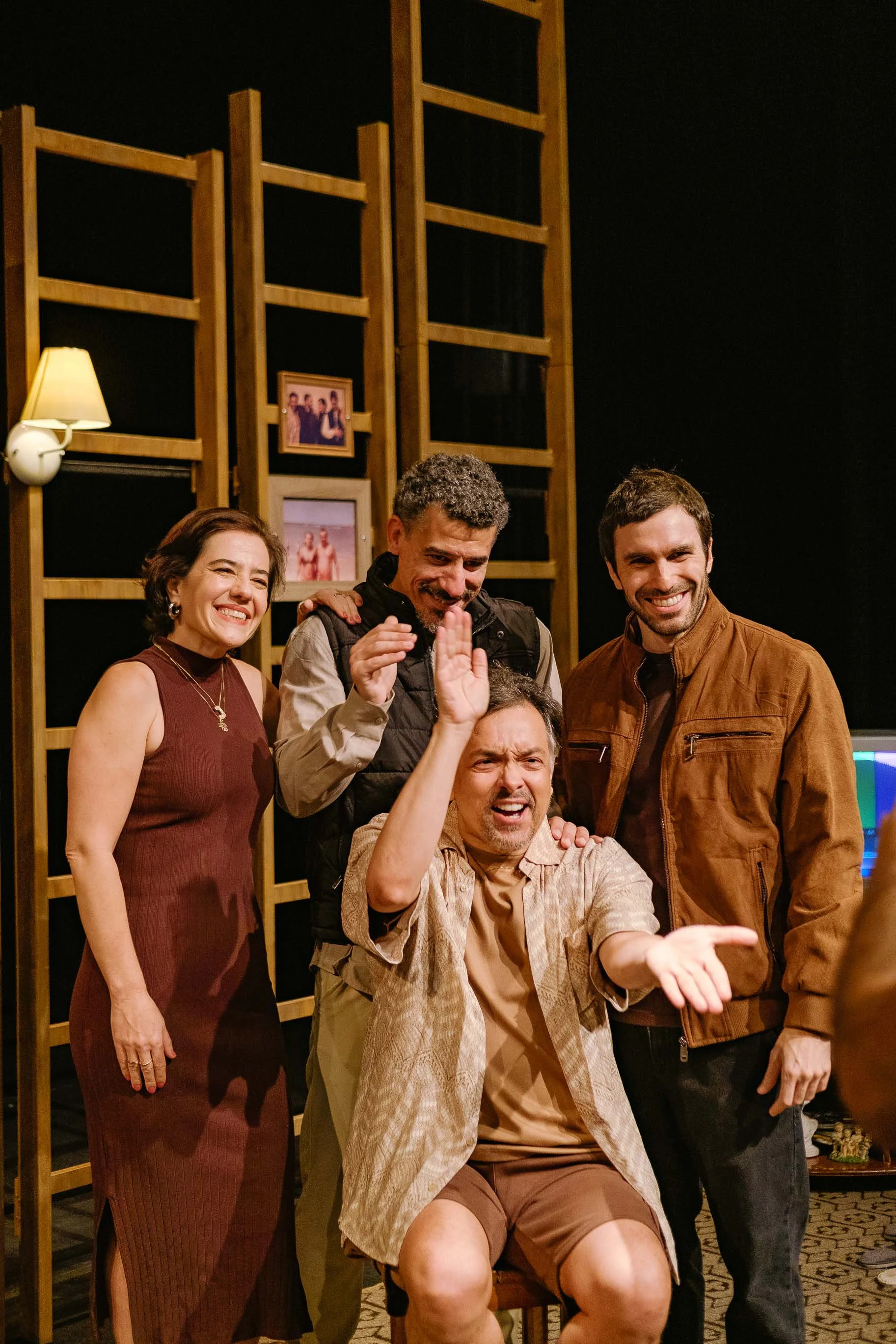 o-formigueiro-teatro-adolpho-bloch-011.jpg