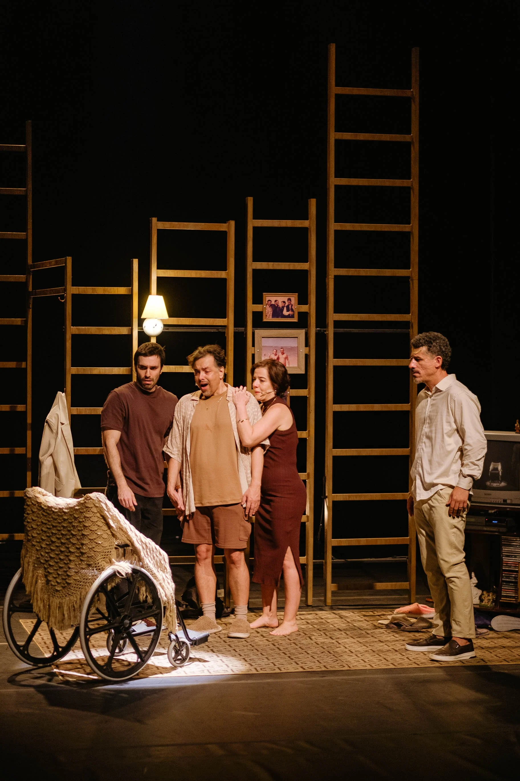 o-formigueiro-teatro-adolpho-bloch-304.jpg