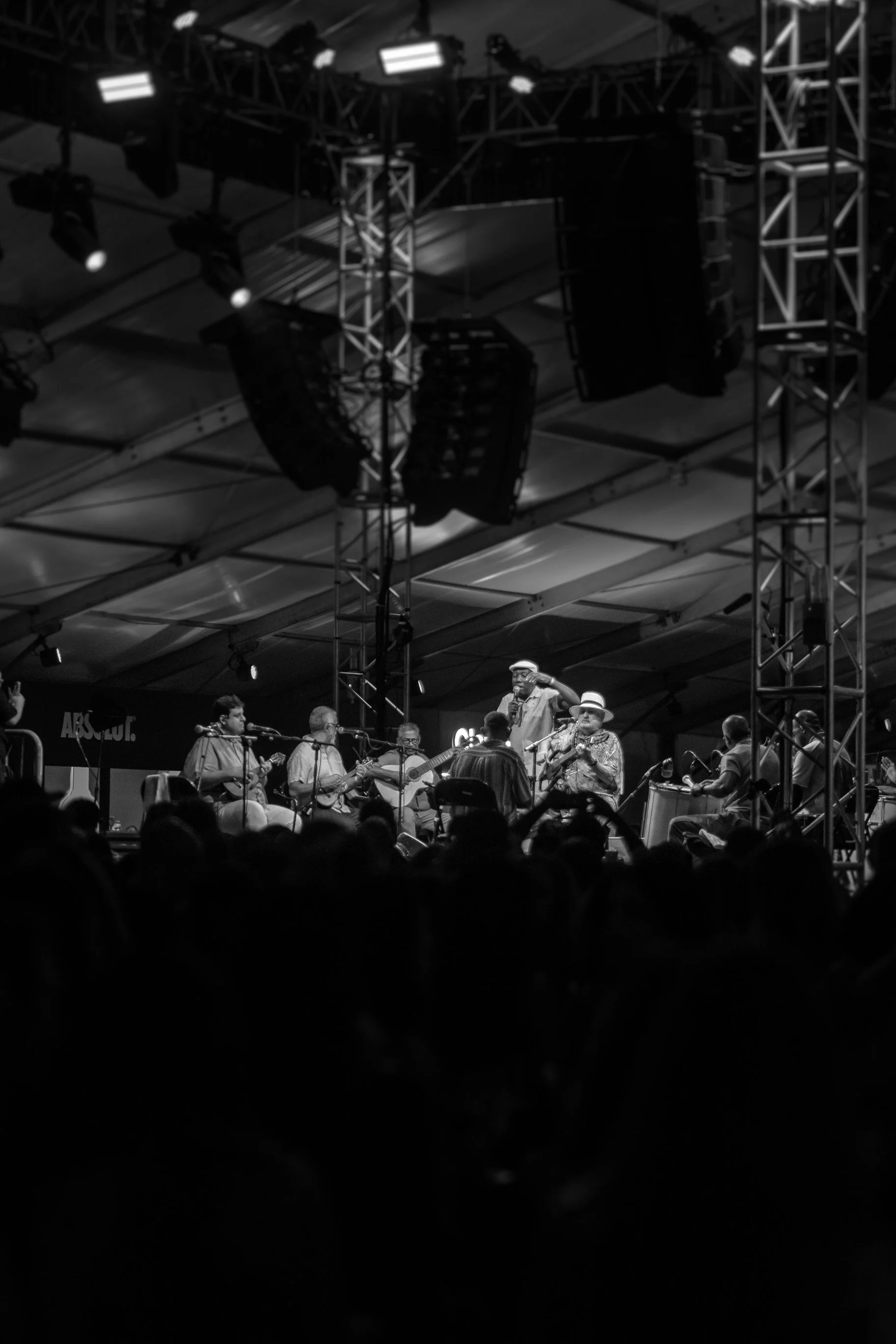 moacyr-luz-samba-do-trabalhador-06.11.25-brava-arena-jockey-030.jpg